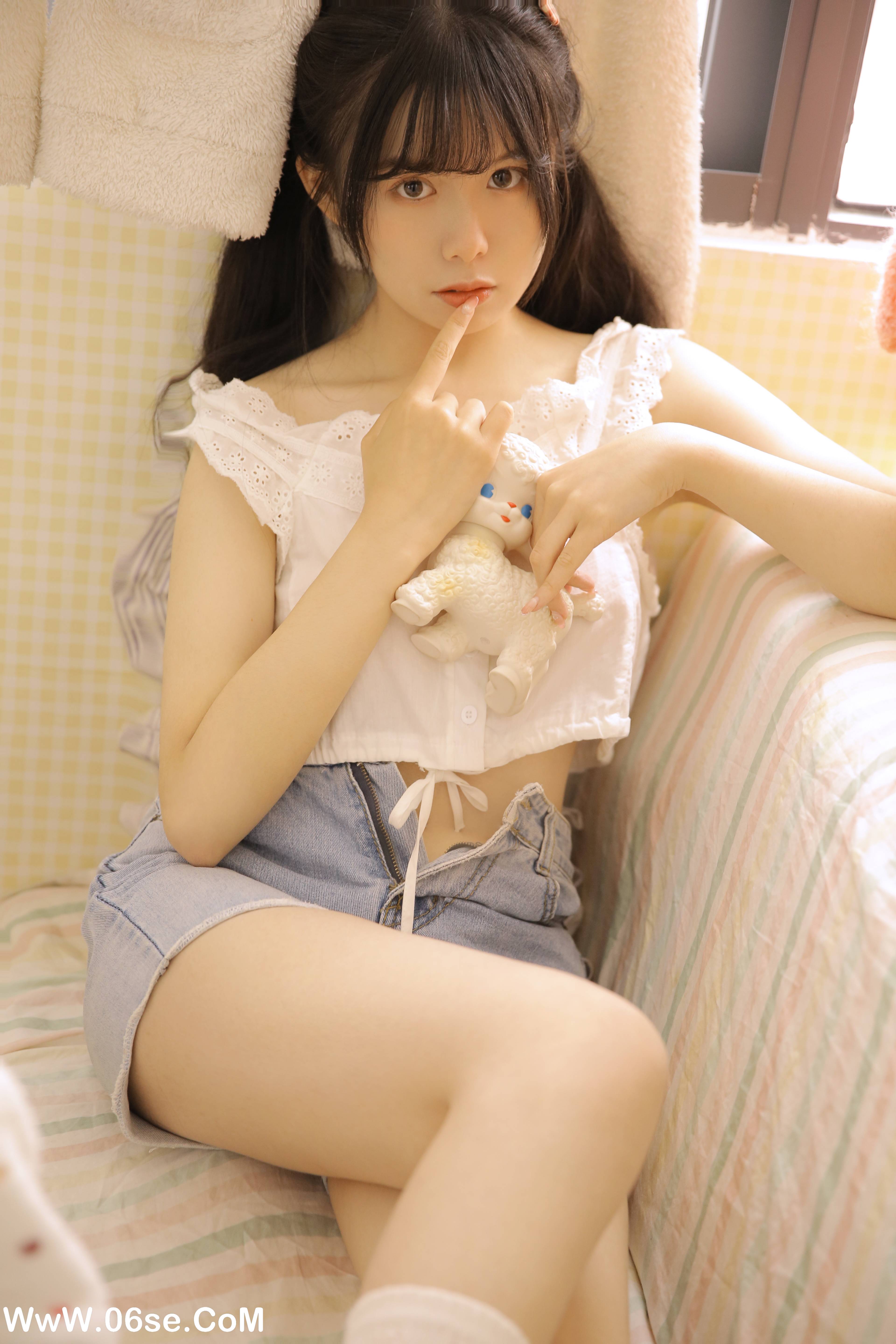 图片[4]-[YITUYU艺图语]2022.10.26 肉肉女孩的纯欲可爱 小轩[20+1P／132MB]-六色网