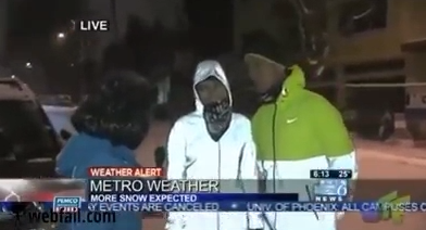 Entrevistan a dos runners en la nieve