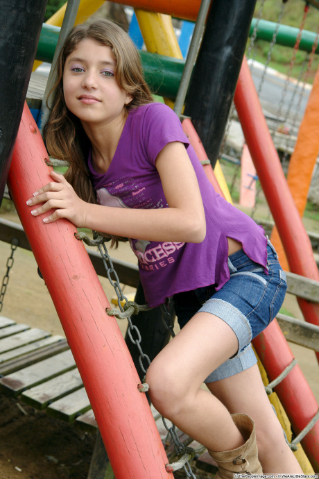 [Image: 285cca7b33fe24400f9c0.jpg]