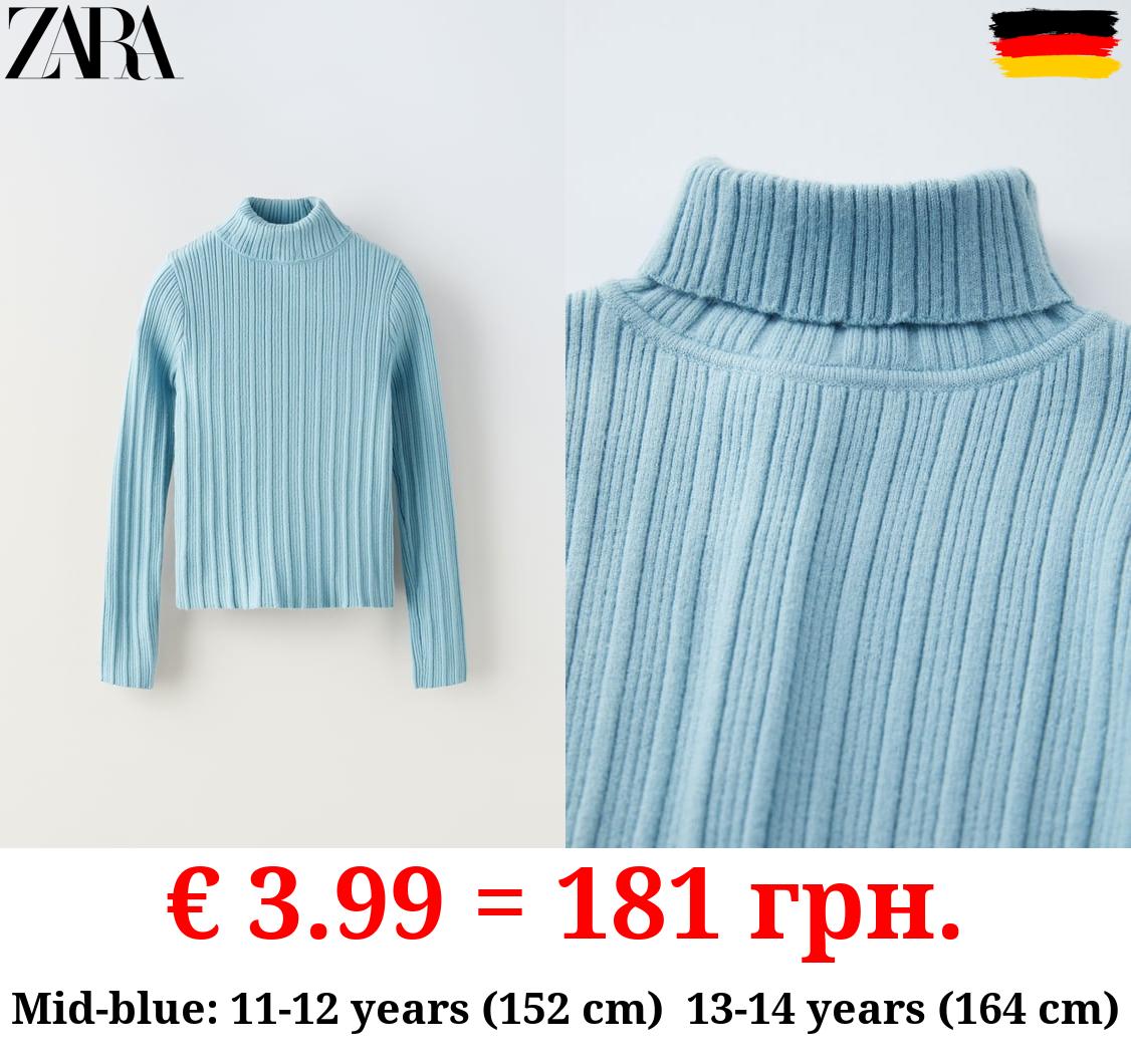 RIBBED TURTLENECK SWEATER
