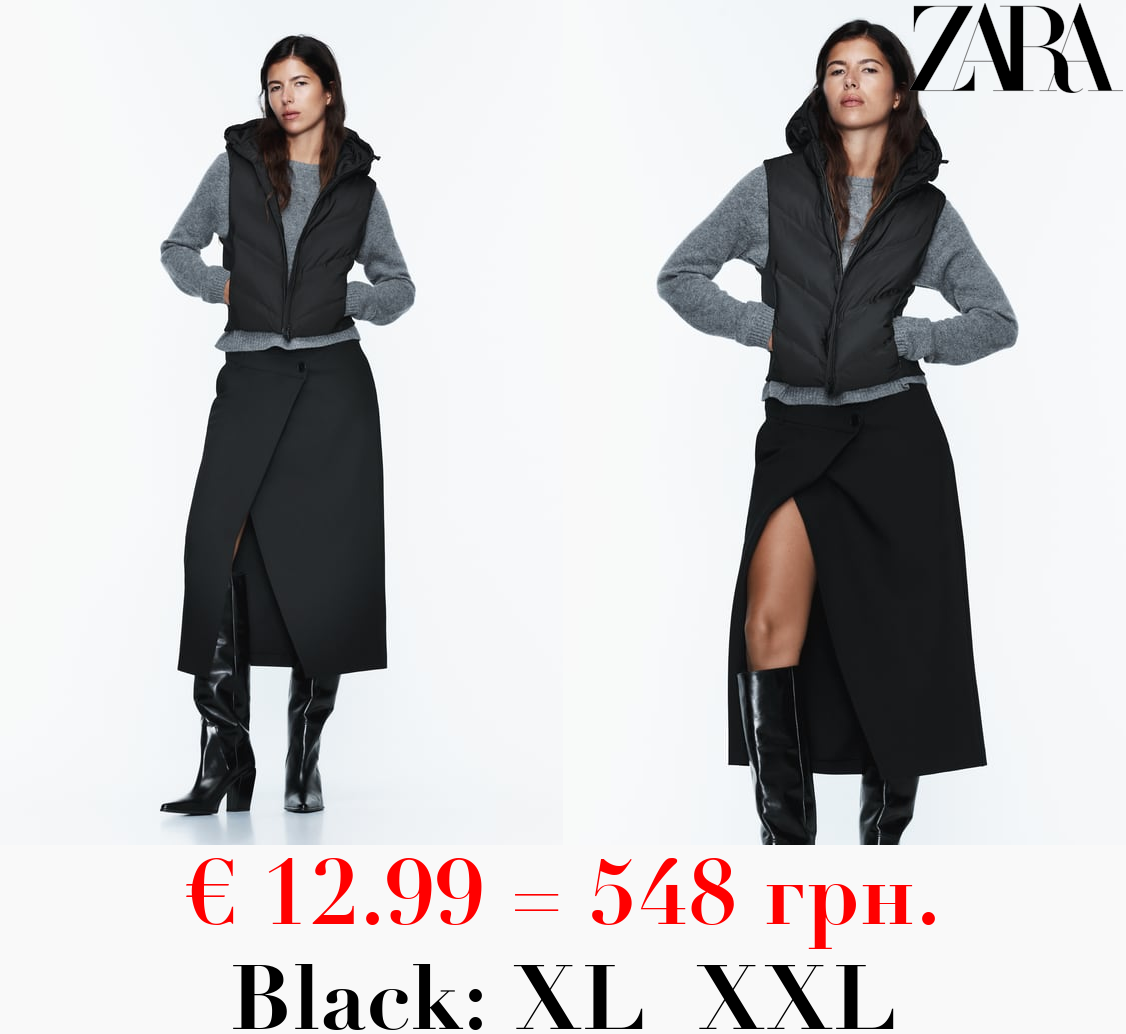 WATER-REPELLENT PUFFER GILET WITH WIND PROTECTION