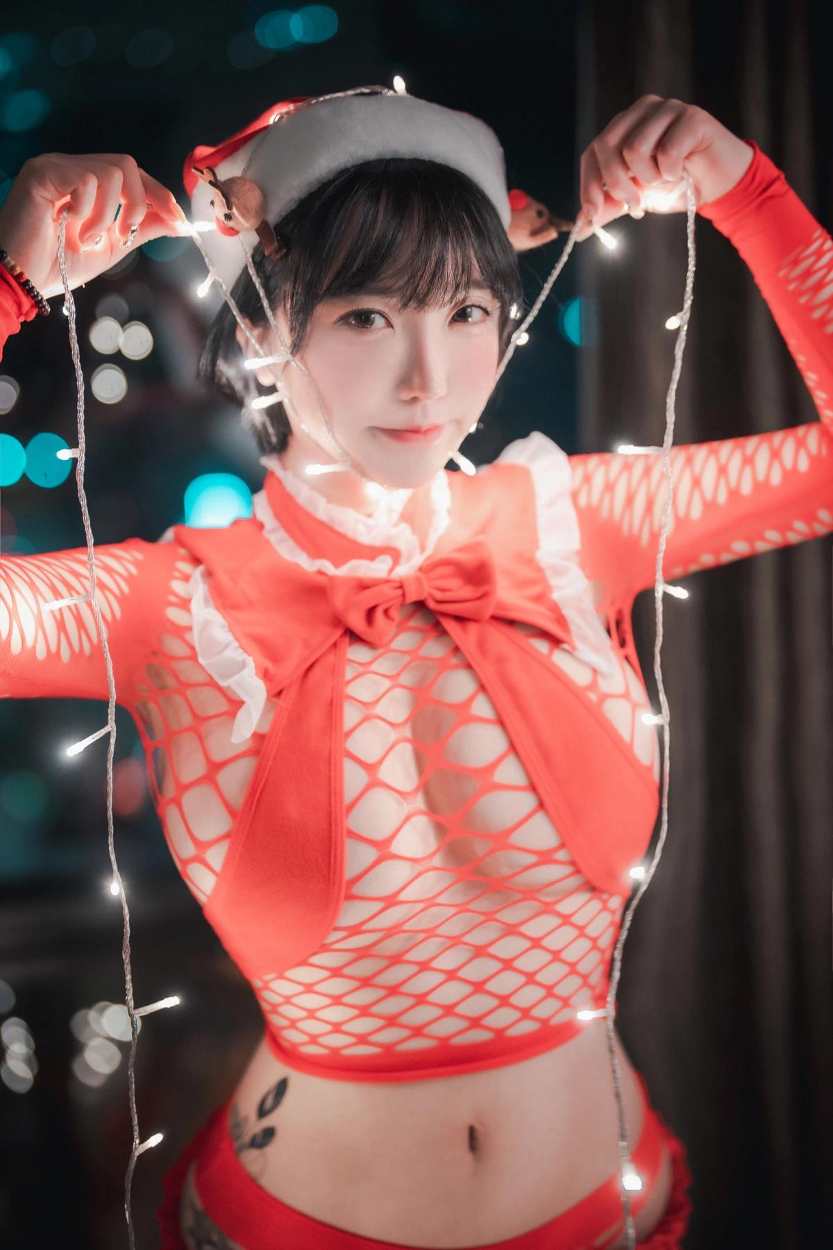 Son Yeeun 손예은, [LOOZY] Christmas Special 2021 Set.02 29