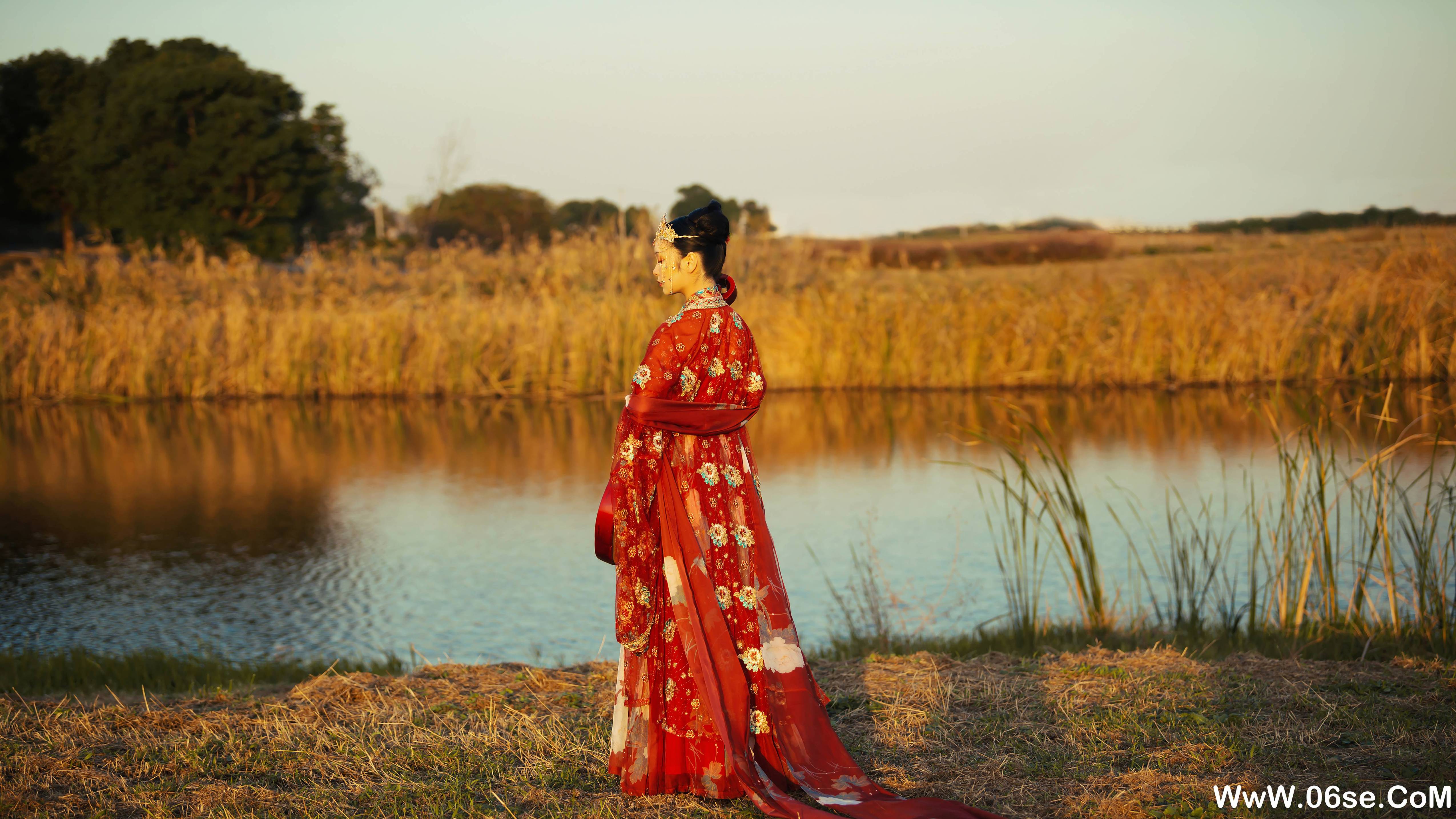 图片[18]-[YITUYU艺图语]2021.07.19 芦苇晚风鸣 Sunnyufei元気姬[23+1P／318MB]-六色网