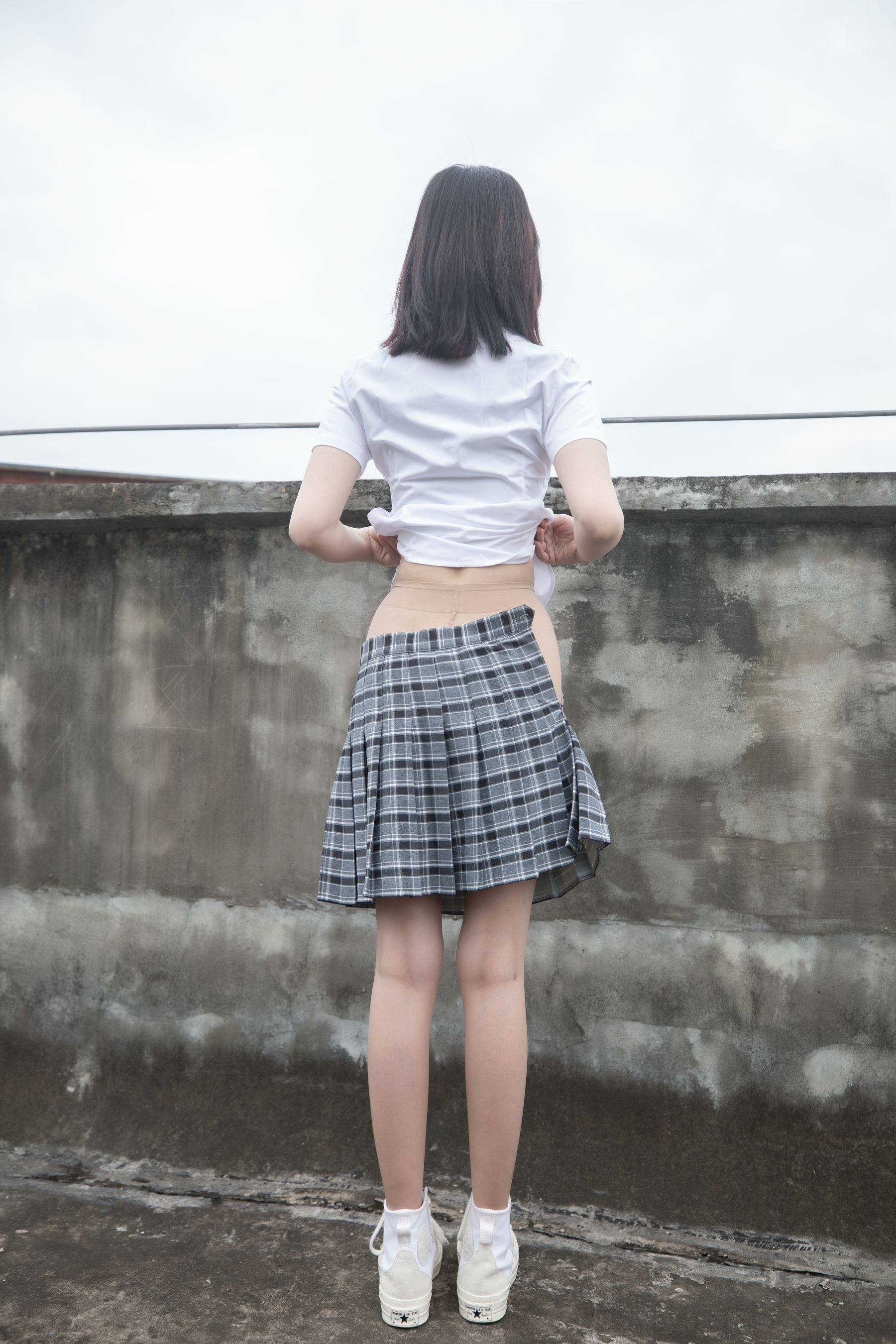 [梦丝女神MSLASS]_子然_天台JK-写真图集共71P 2