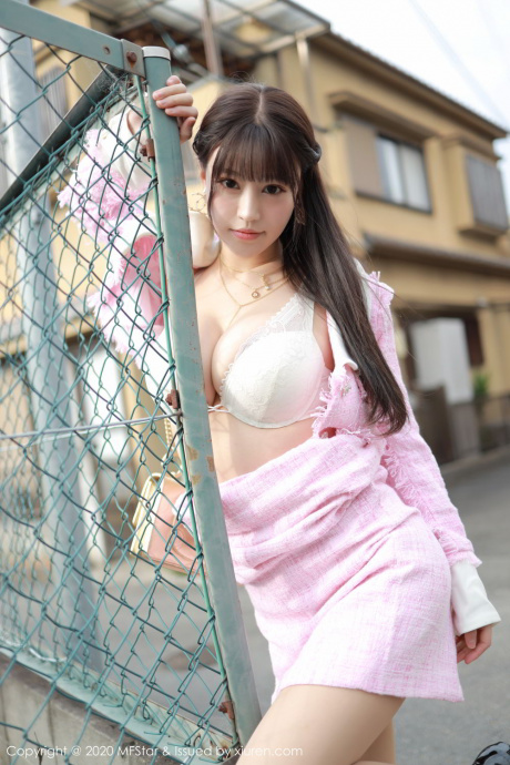 [Image: 2a1d13ac2422a8ea81636.jpg]