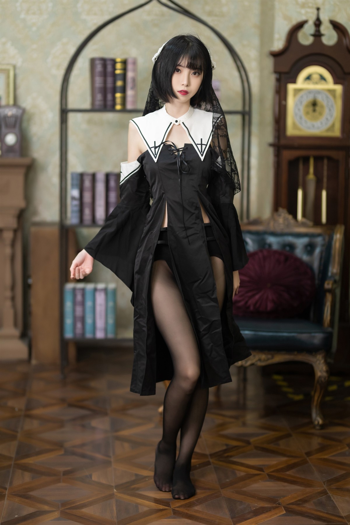 Cosplay 许岚 叁月life 暗黑修女 32