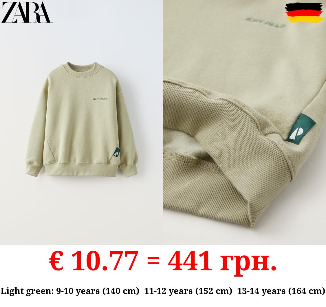 EMBROIDERED SWEATSHIRT