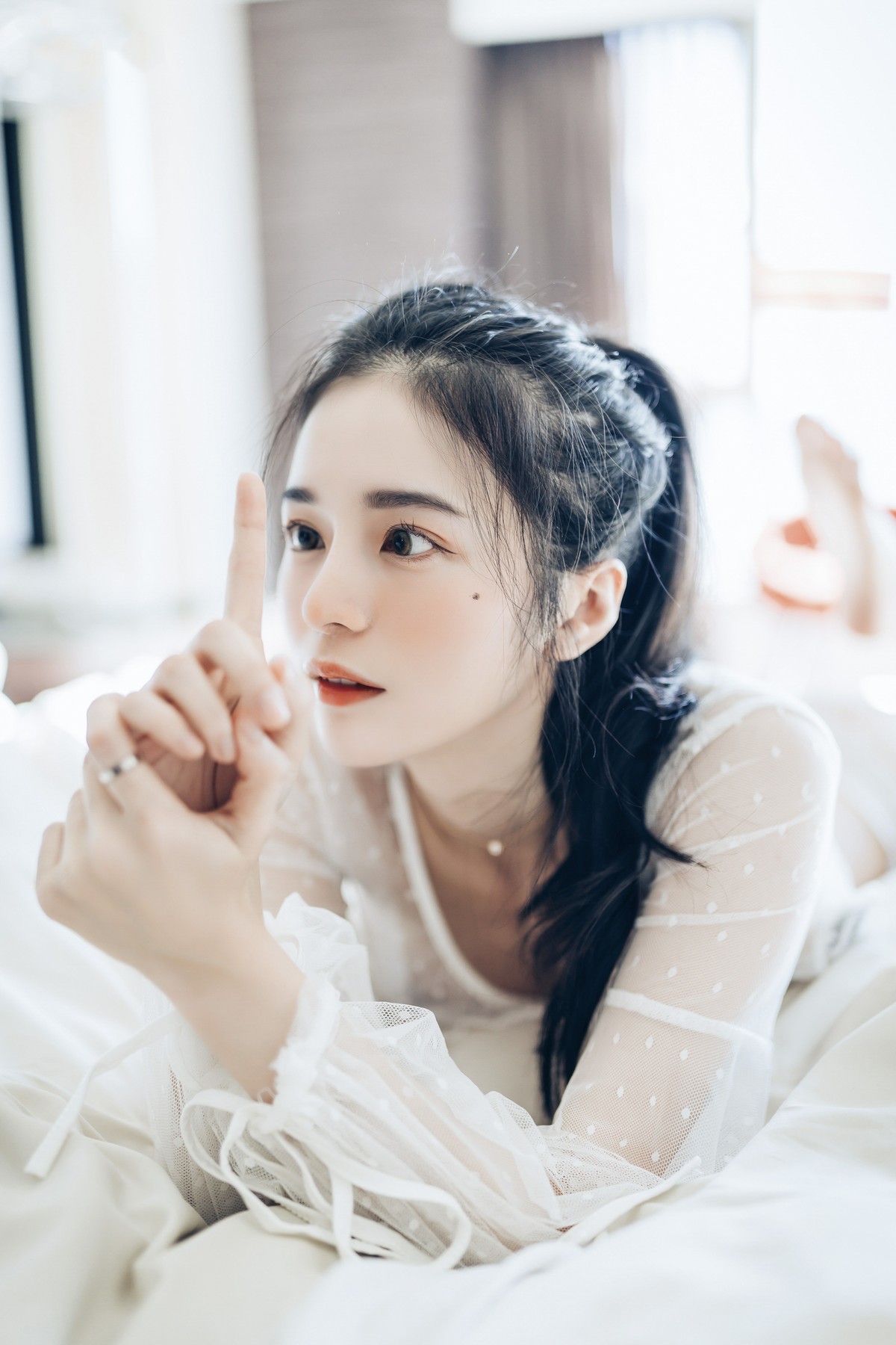 JVID精品 🔞仙仙辰 透明罩衫 透明駱駝蹄內褲 濕潤黑絲 我的女友 這次有點色😈有點甜 Set.01 28