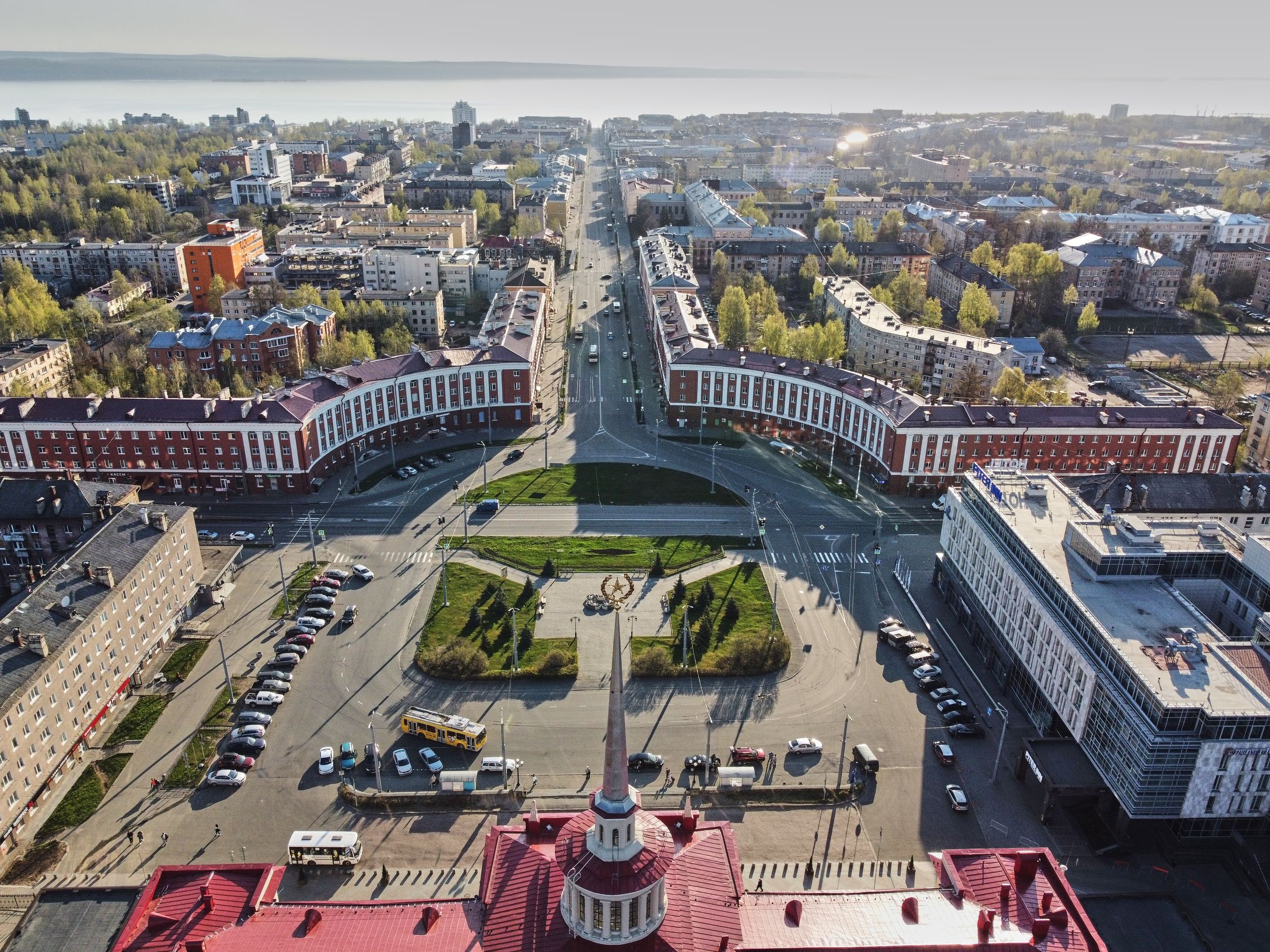 вокзал центр города петрозаводска. столица карелии петрозаводск. какая площадь петрозаводска. круглая площадь петрозаводск. какая площадь петрозаводска.