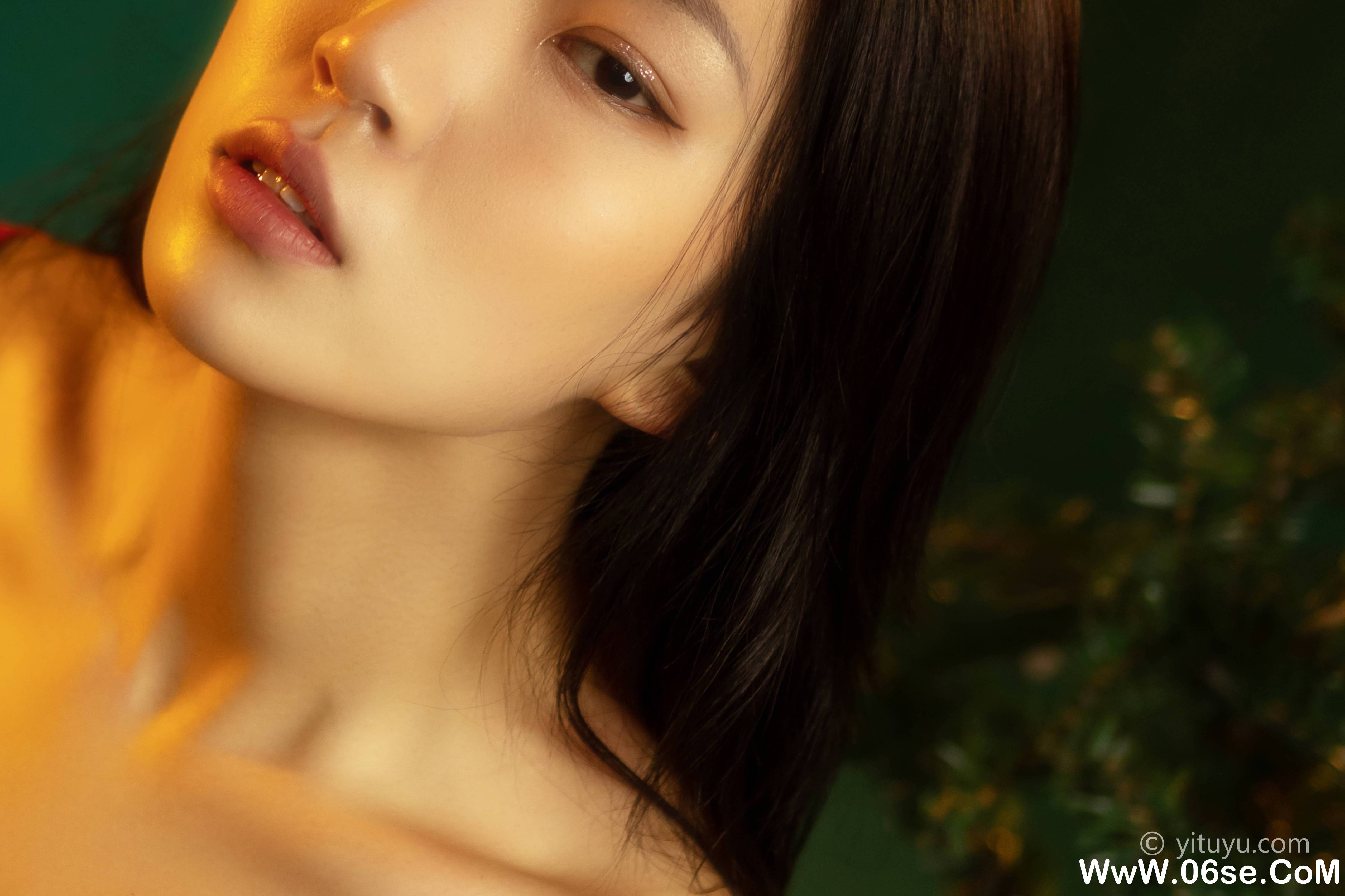 图片[24]-[YITUYU艺图语]2021.05.24 红装 娇娇[34P／323MB]-六色网