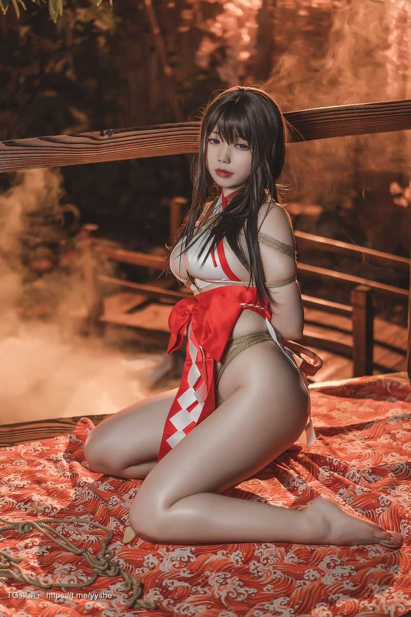 [Cos]啊日日- 绳与巫女 [35P] 25