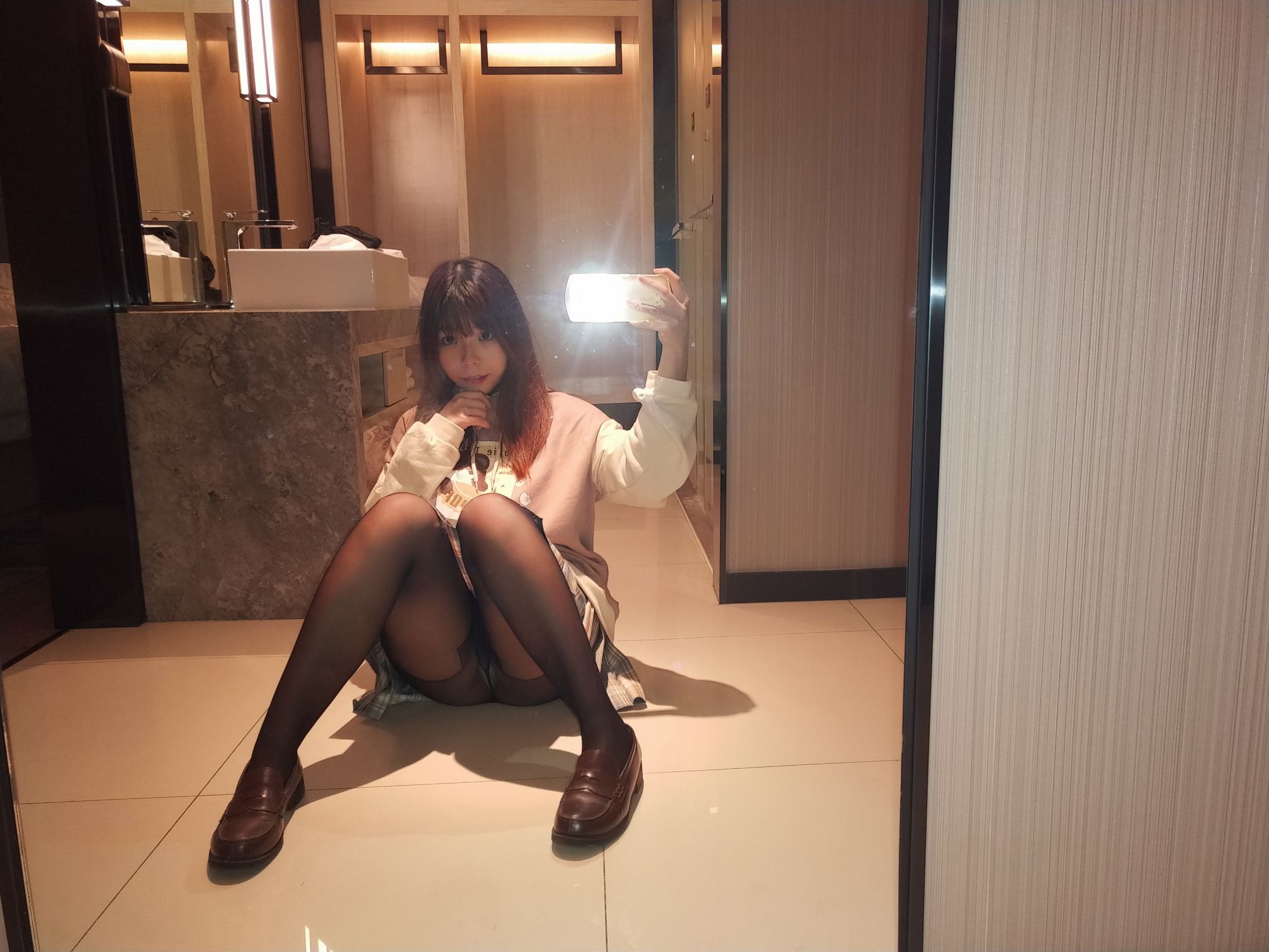 无颜小天使wy - NO.07 OL今天的颜颜也不想加班 [75P6V-1.64GB] 66