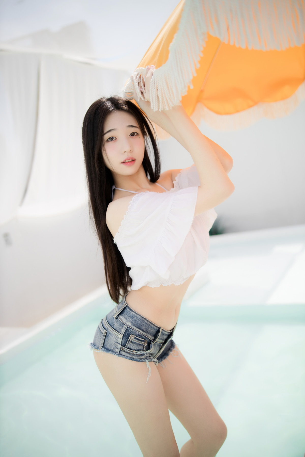 Yeon Woo 연우, Mini Photobook “Vacation” 6