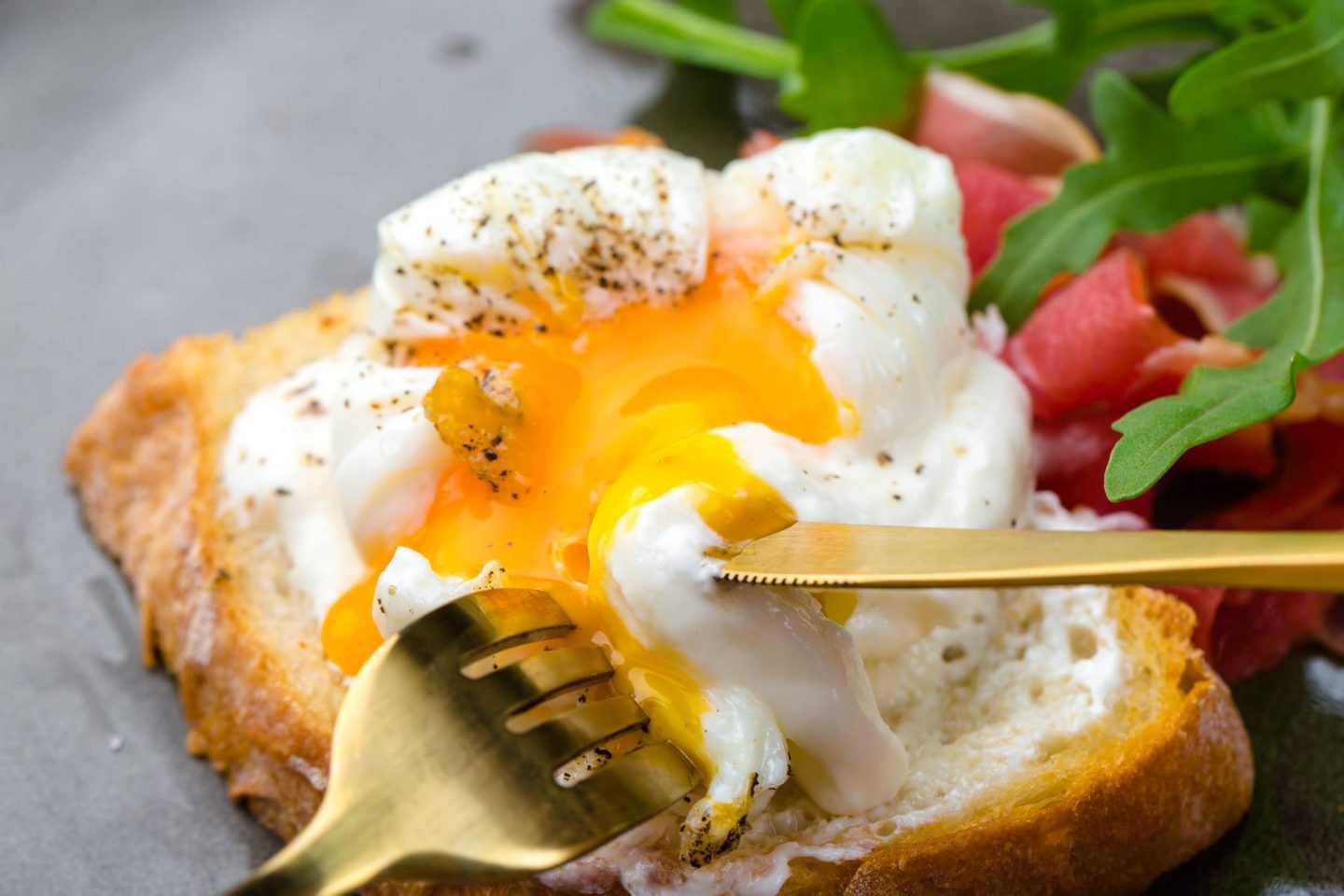 Яйца пашот на диете без спорта