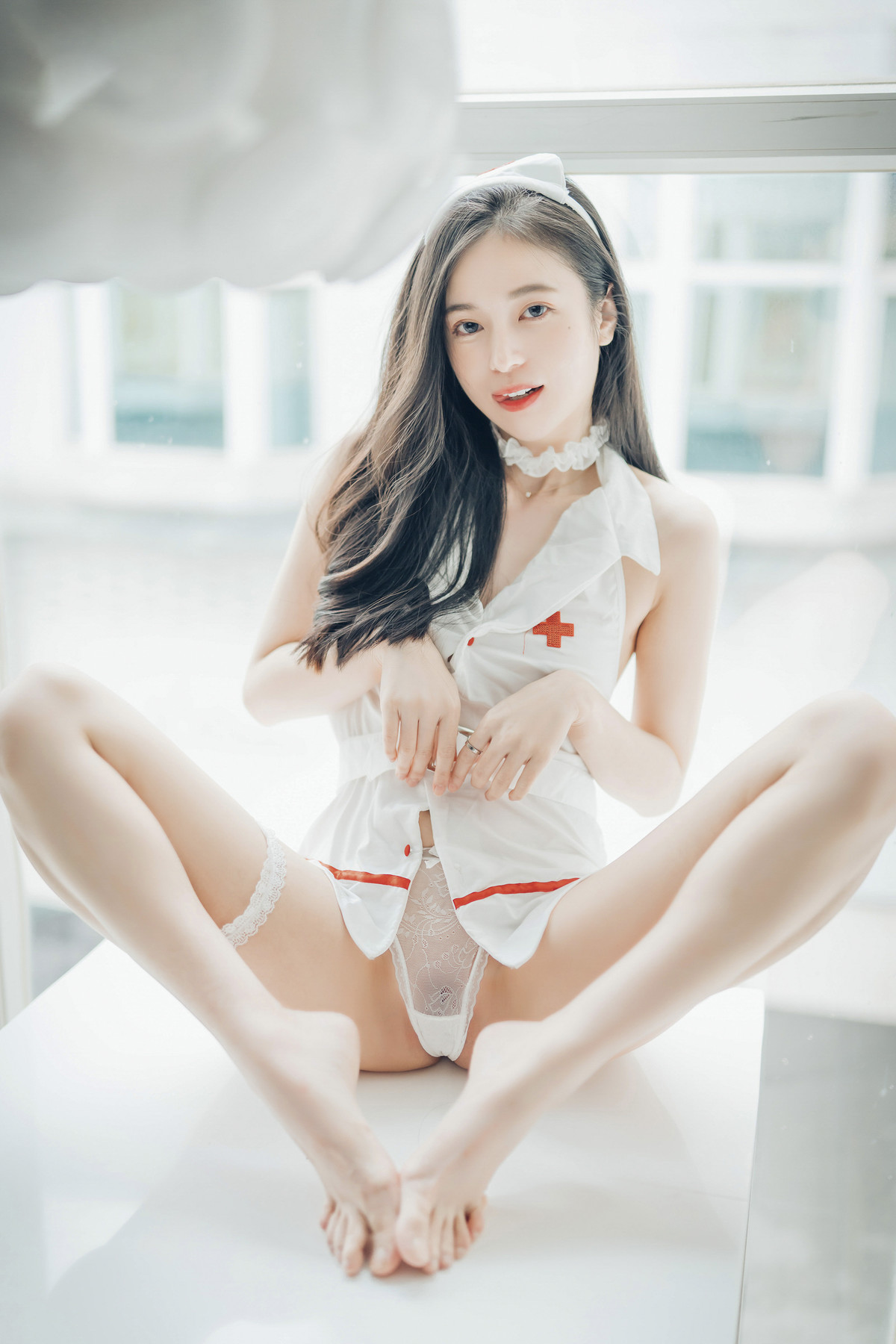 仙仙辰 透明內褲張開腳?比駱駝蹄還更厲害?中空小護士＋兩片式睡衣 Vol.01 10