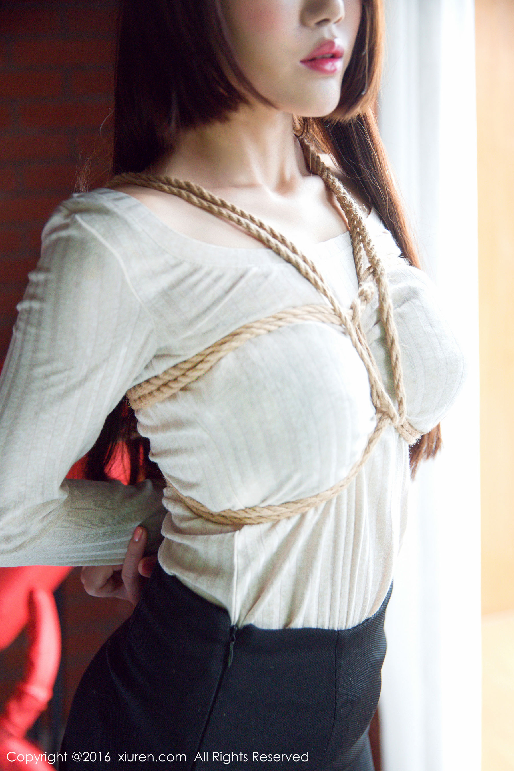 兜豆靓Youlina《黑丝制服束缚》_[秀人网XIUREN]_No.733-写真图集共52P 4