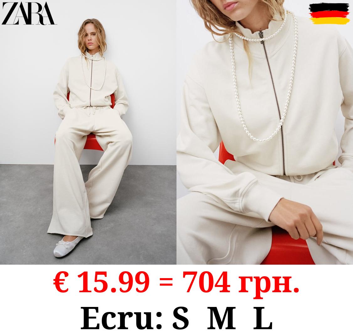 RIBBED SWEATSHIRT WITH ZIP