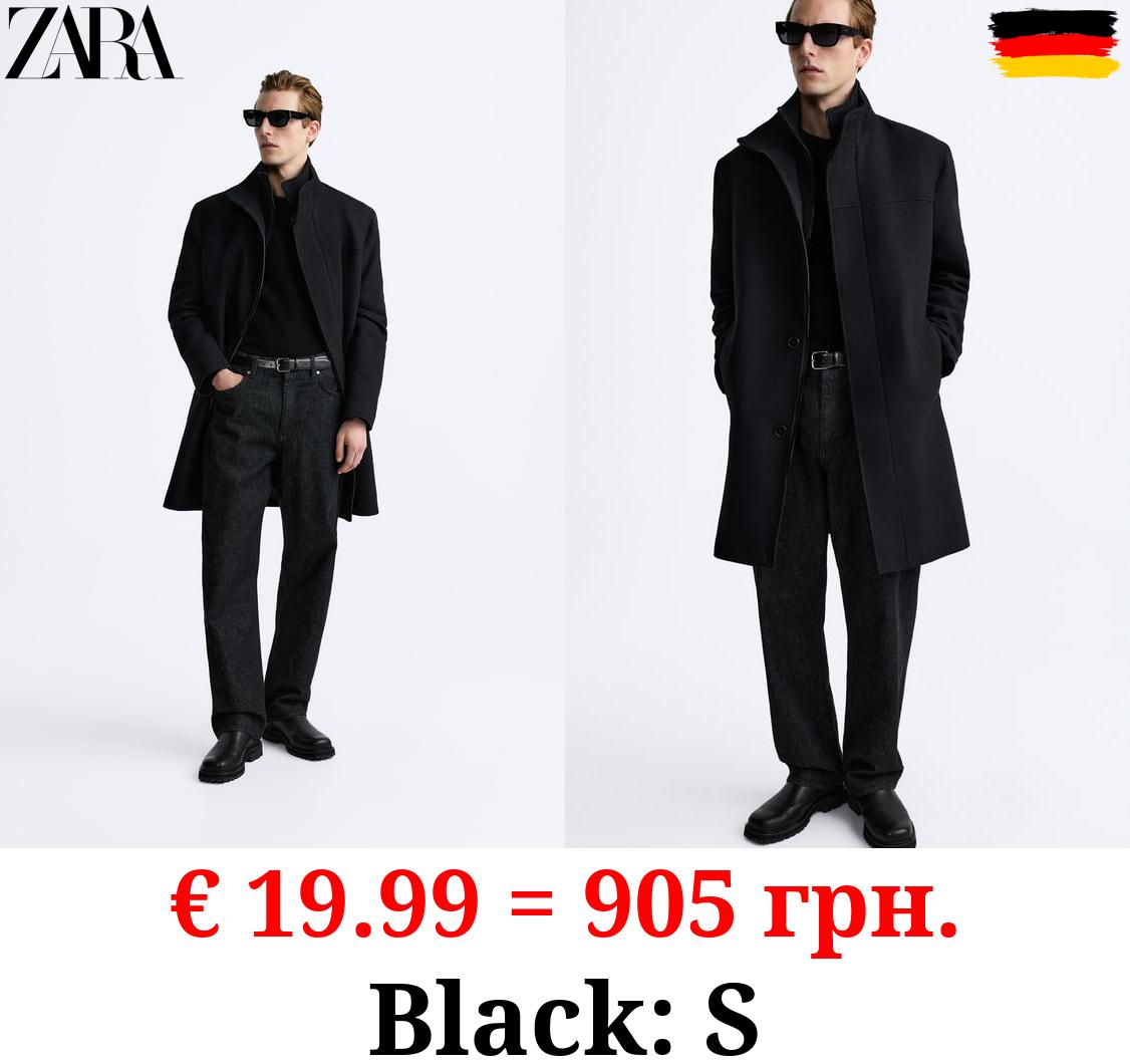 COAT WITH DETACHABLE COLLAR