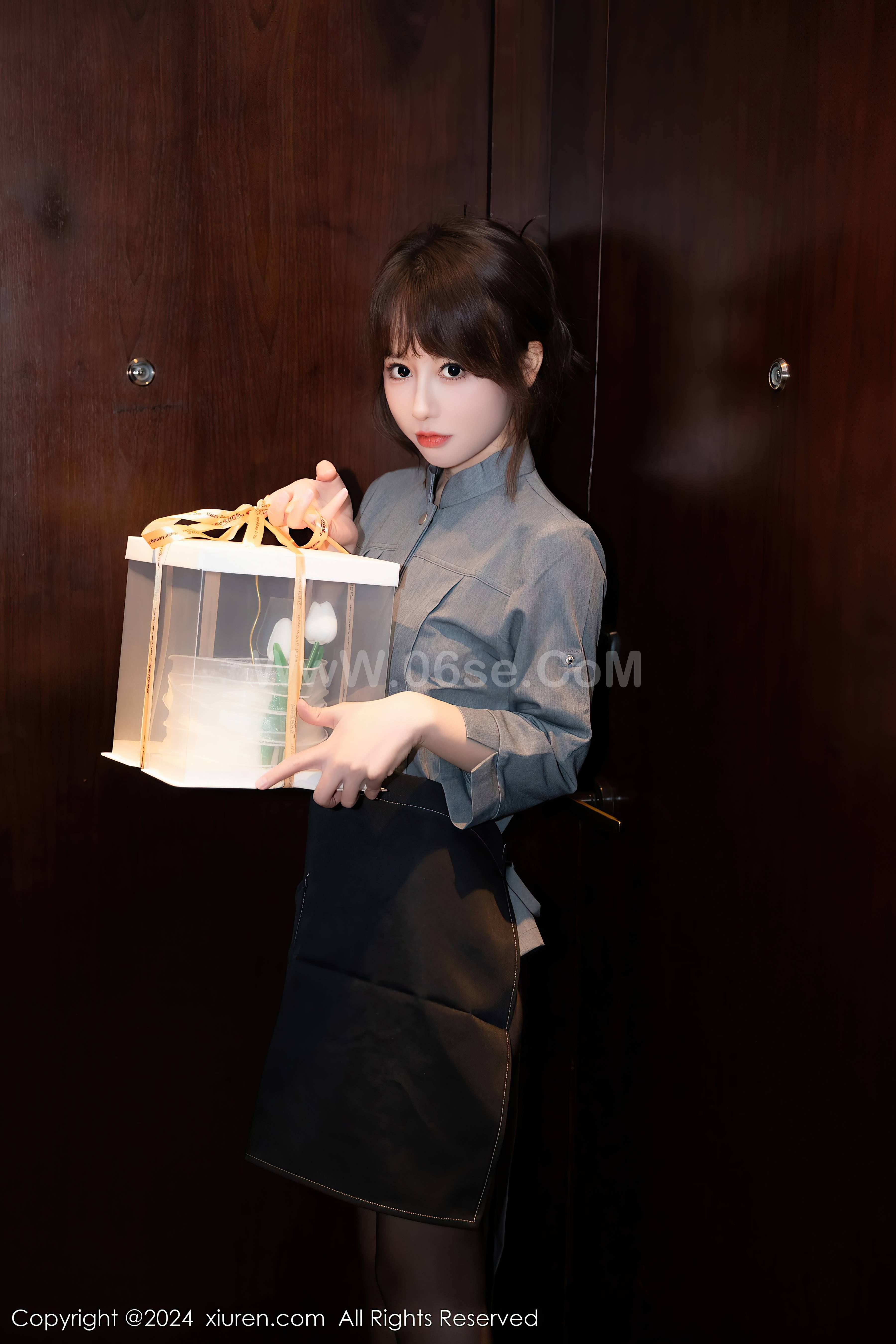 图片[2]-[Xiuren秀人网]2024.01.12 NO.7953 金tiao[74+1P／675MB]-六色网