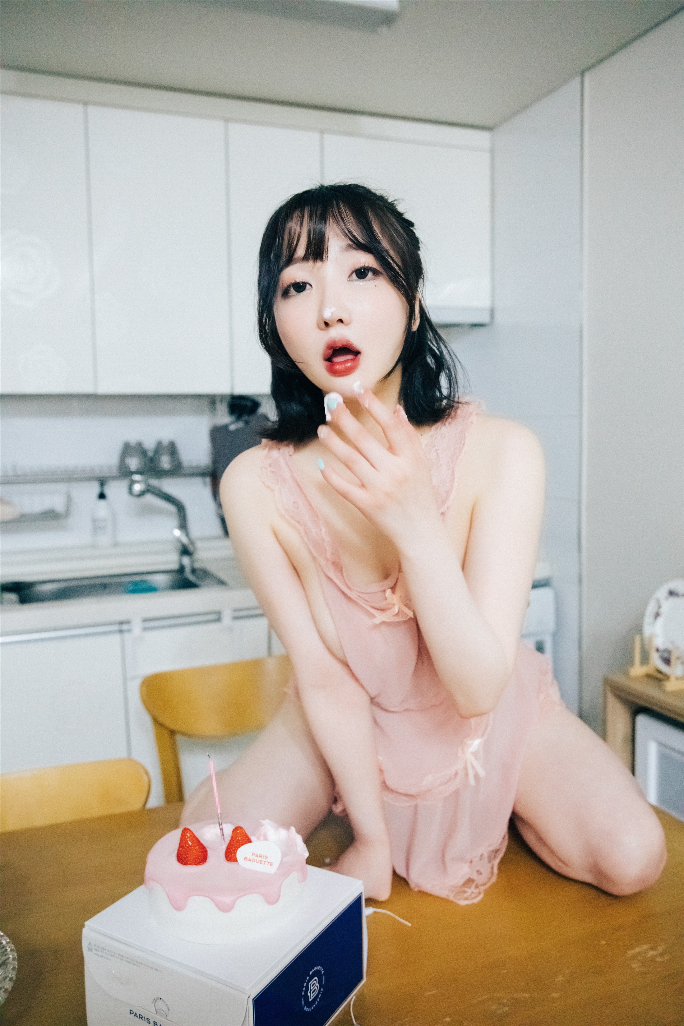 [Loozy] Son Ye-Eun (손예은) - Happy Birthday 132P 83