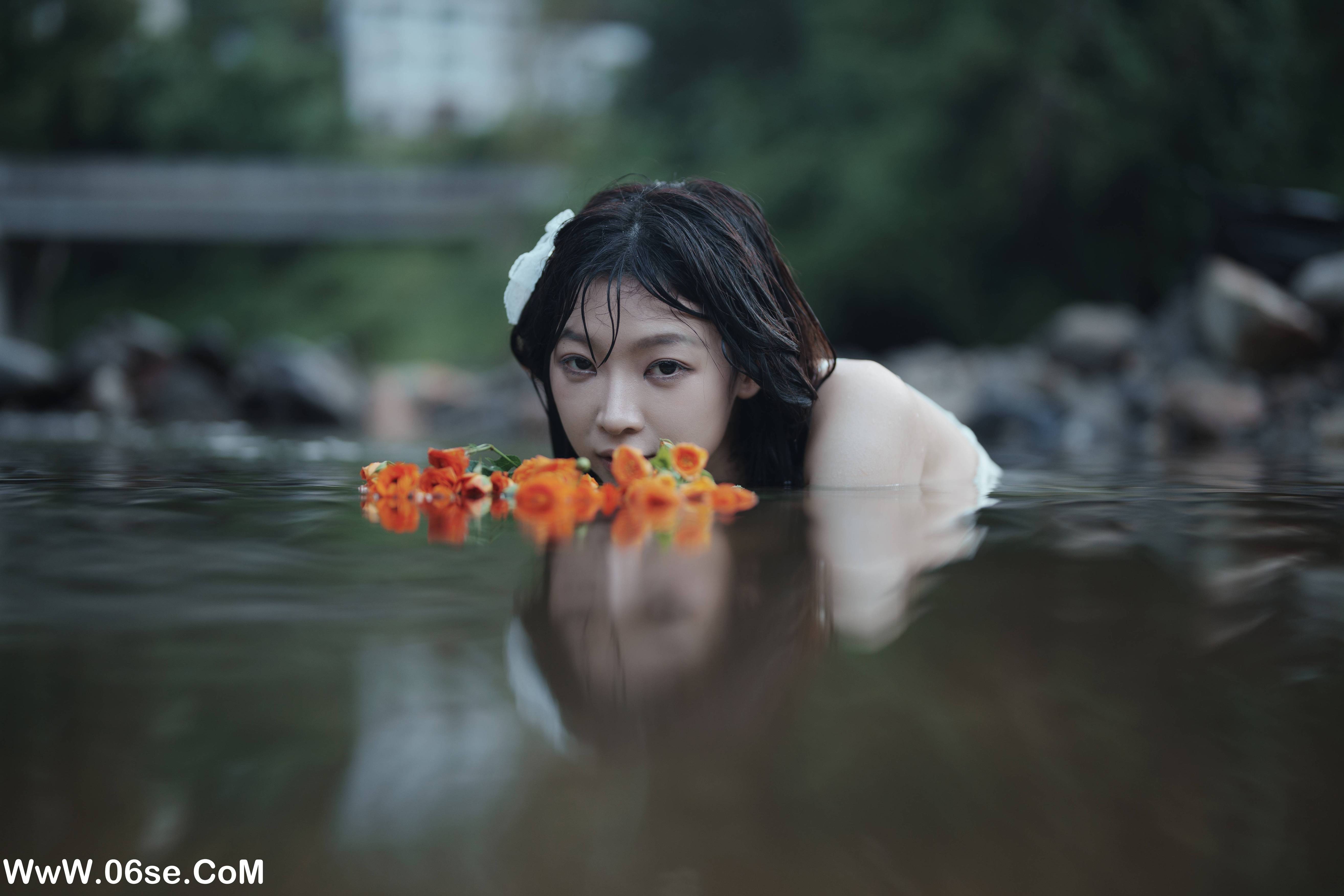 图片[37]-[YITUYU艺图语]2022.09.12 又甜又欲，很难不爱。山涧溪水，清凉一夏 七七[56+1P／461MB]-六色网