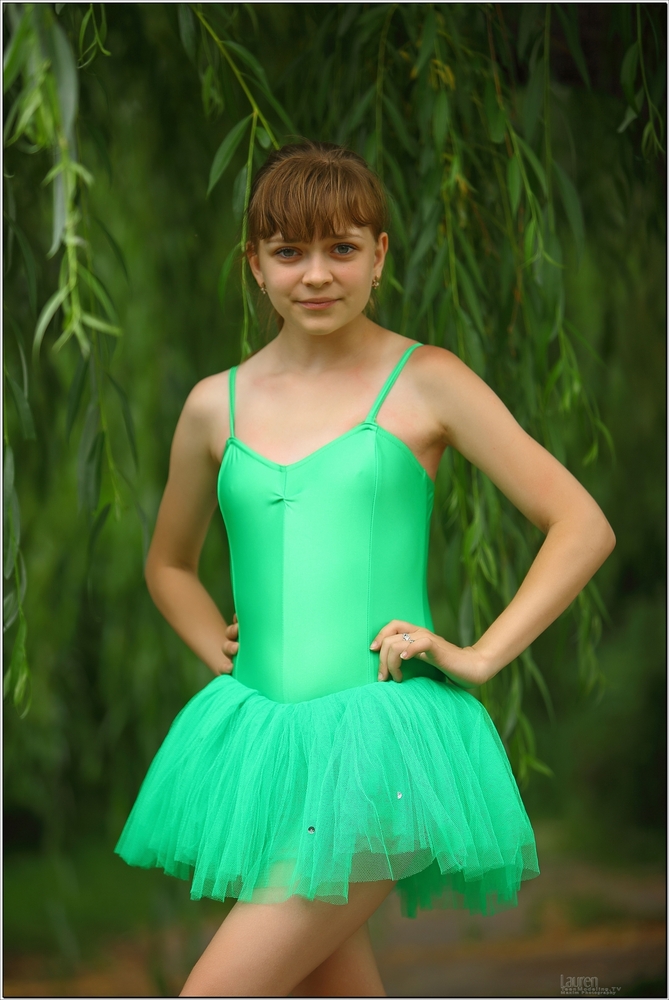 TEENMODELING LAUREN – GREENLEO 158P – Telegraph