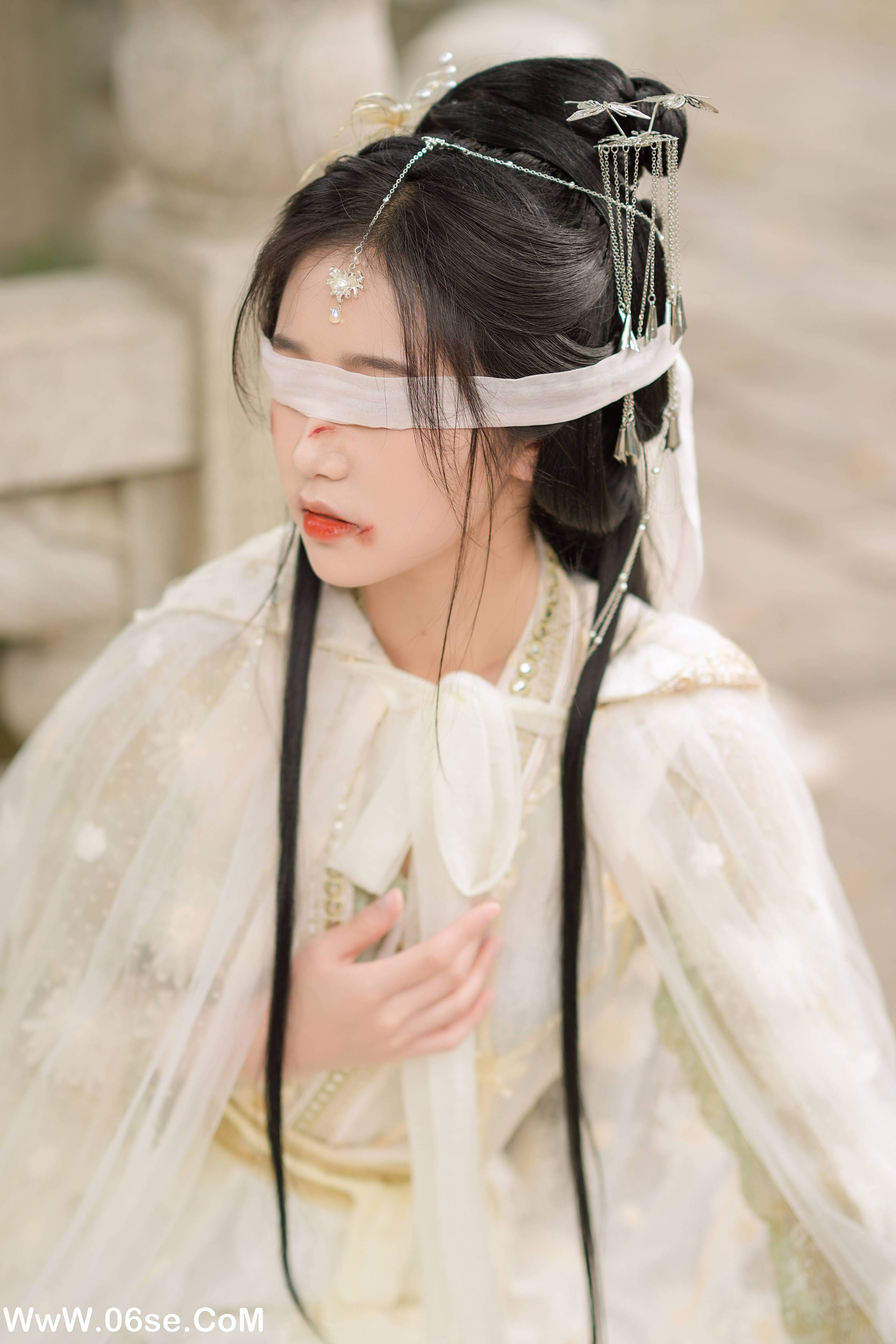 图片[24]-[YITUYU艺图语]2022.12.22 神的坠落 岳雨婷[26+1P／202MB]-六色网