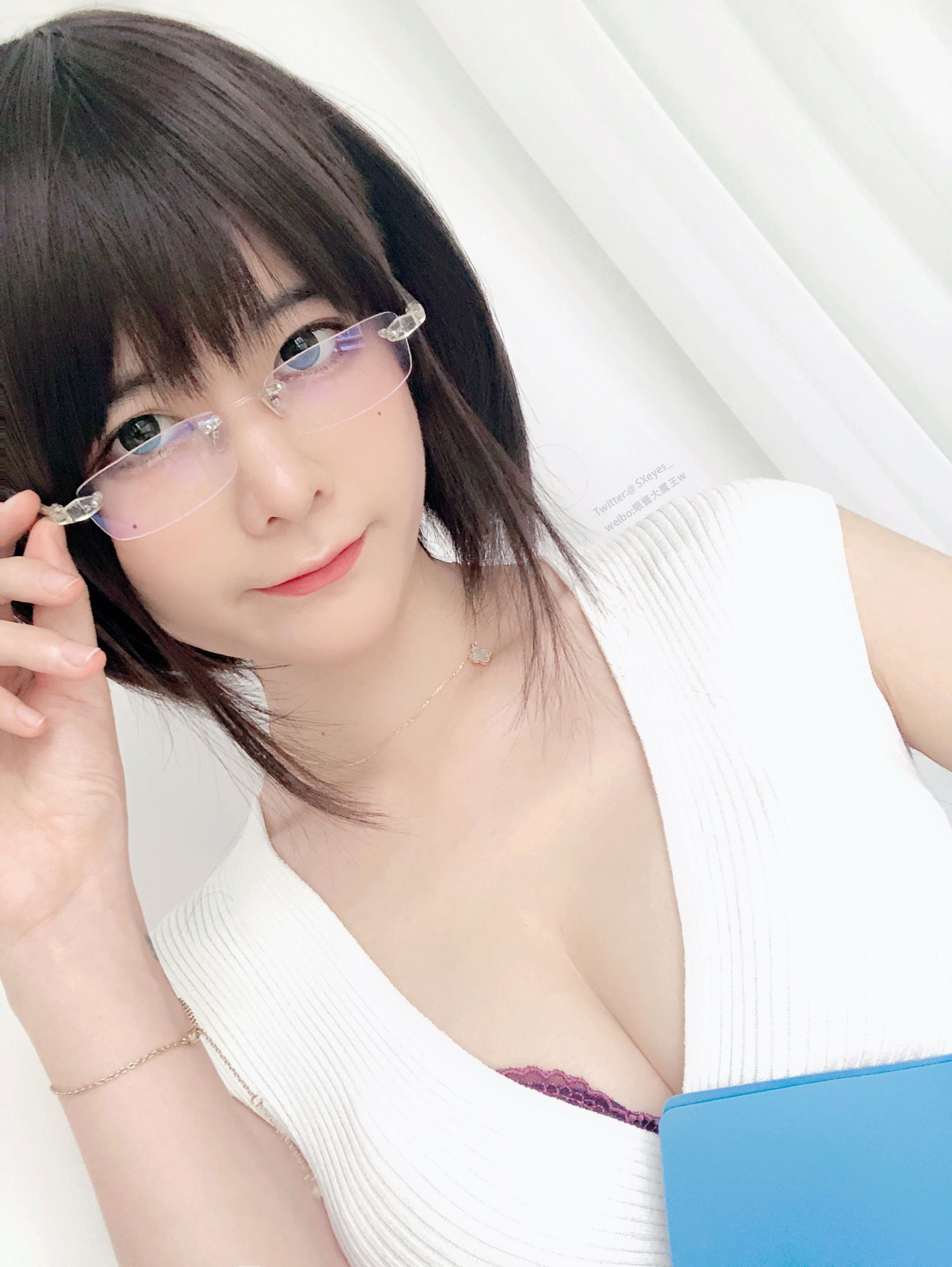 眼酱大魔王w-办公小姐姐w[26P] 15