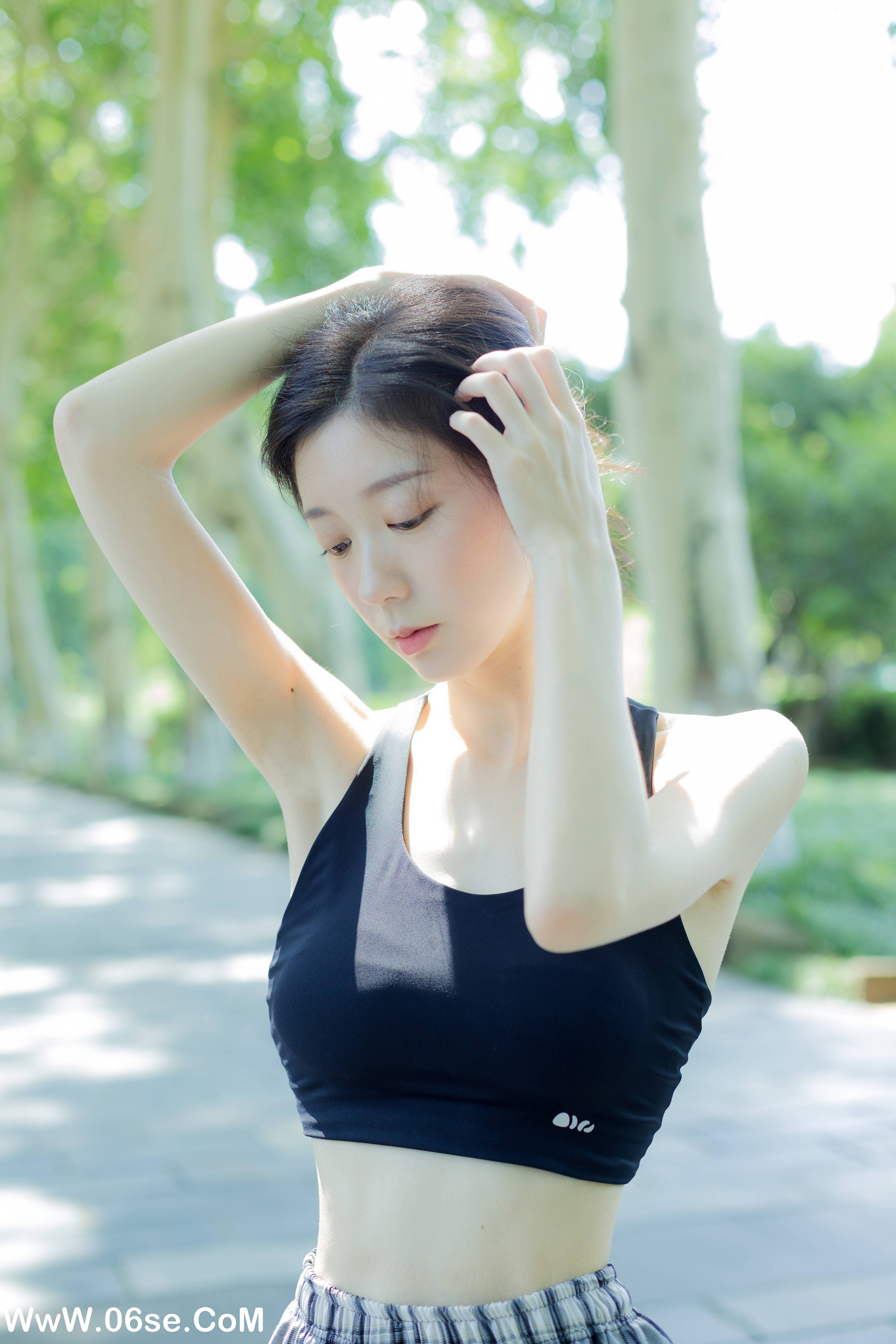 图片[25]-[YITUYU艺图语]2022.09.08 晨练日 饲猫少女-[26+1P／237MB]-六色网
