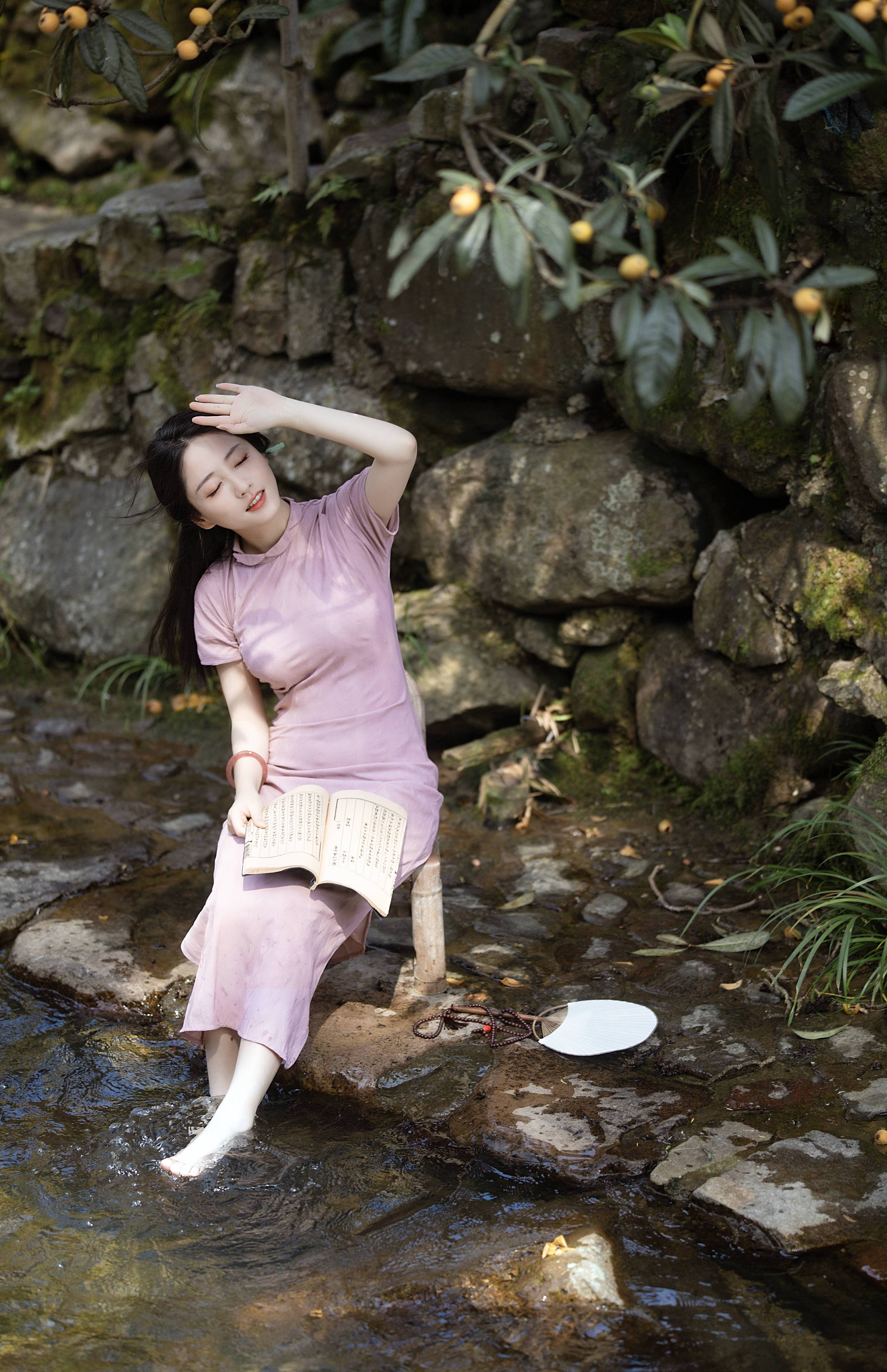 图片[16]-[YITUYU艺图语]2022.08.26 凉夏 小温暖想要个大太阳[19+1P／346MB]-六色网