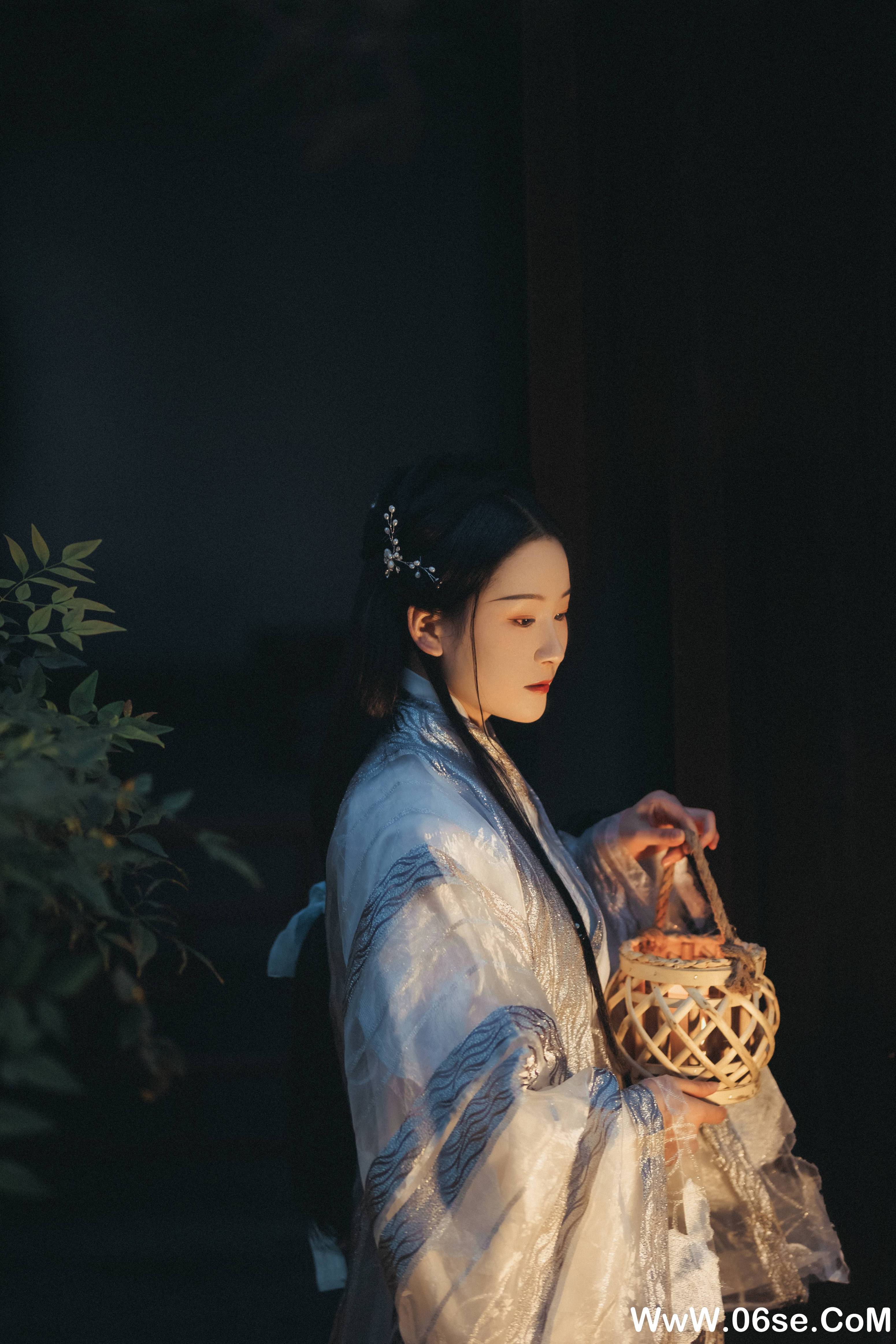 图片[8]-[YITUYU艺图语]2021.10.19 南歌子 淡蓝色忧伤静流淌[26+1P／403MB]-六色网