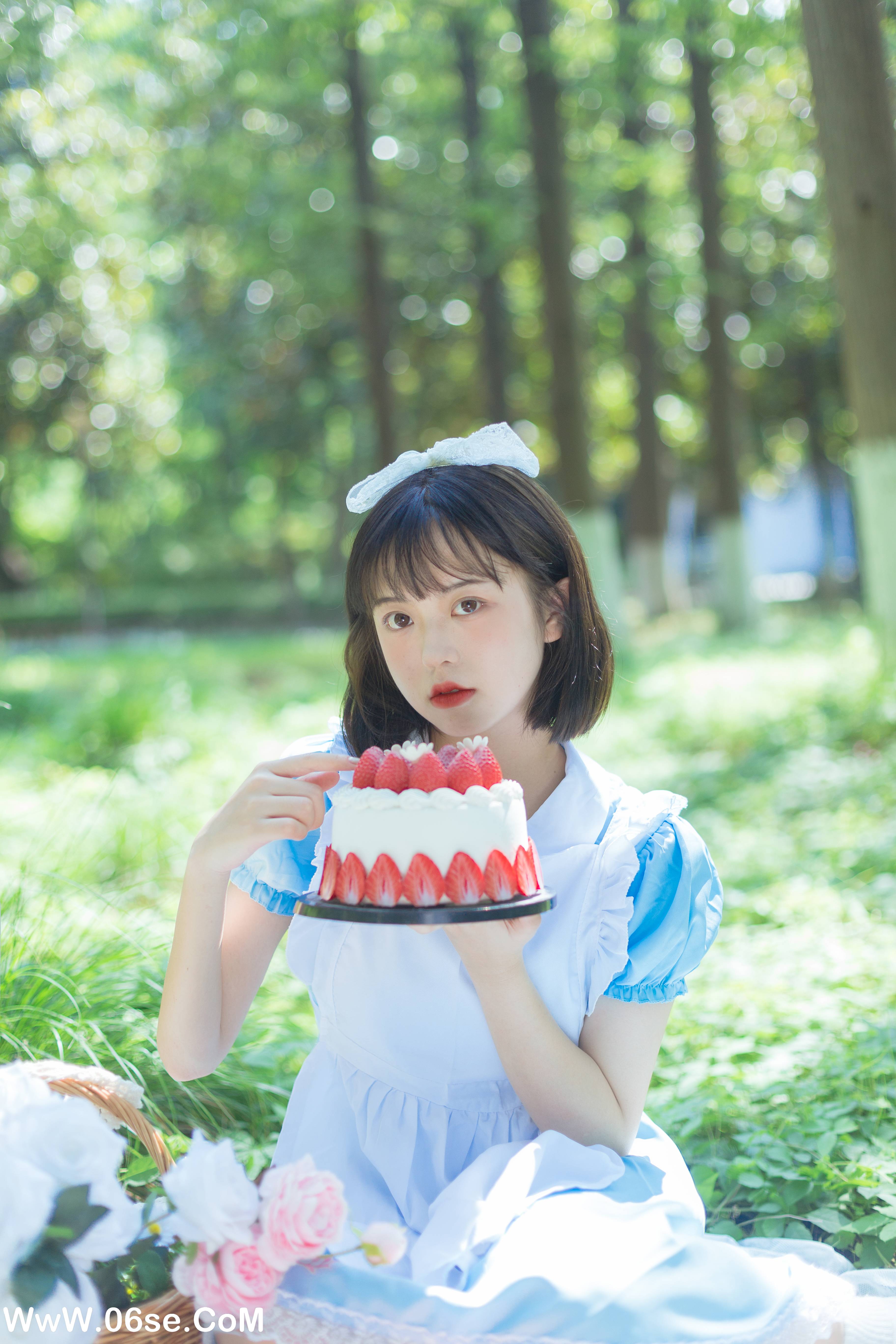 图片[17]-[YITUYU艺图语]2022.08.05 雏菊和草莓 哈吉麻花[31+1P／260MB]-六色网