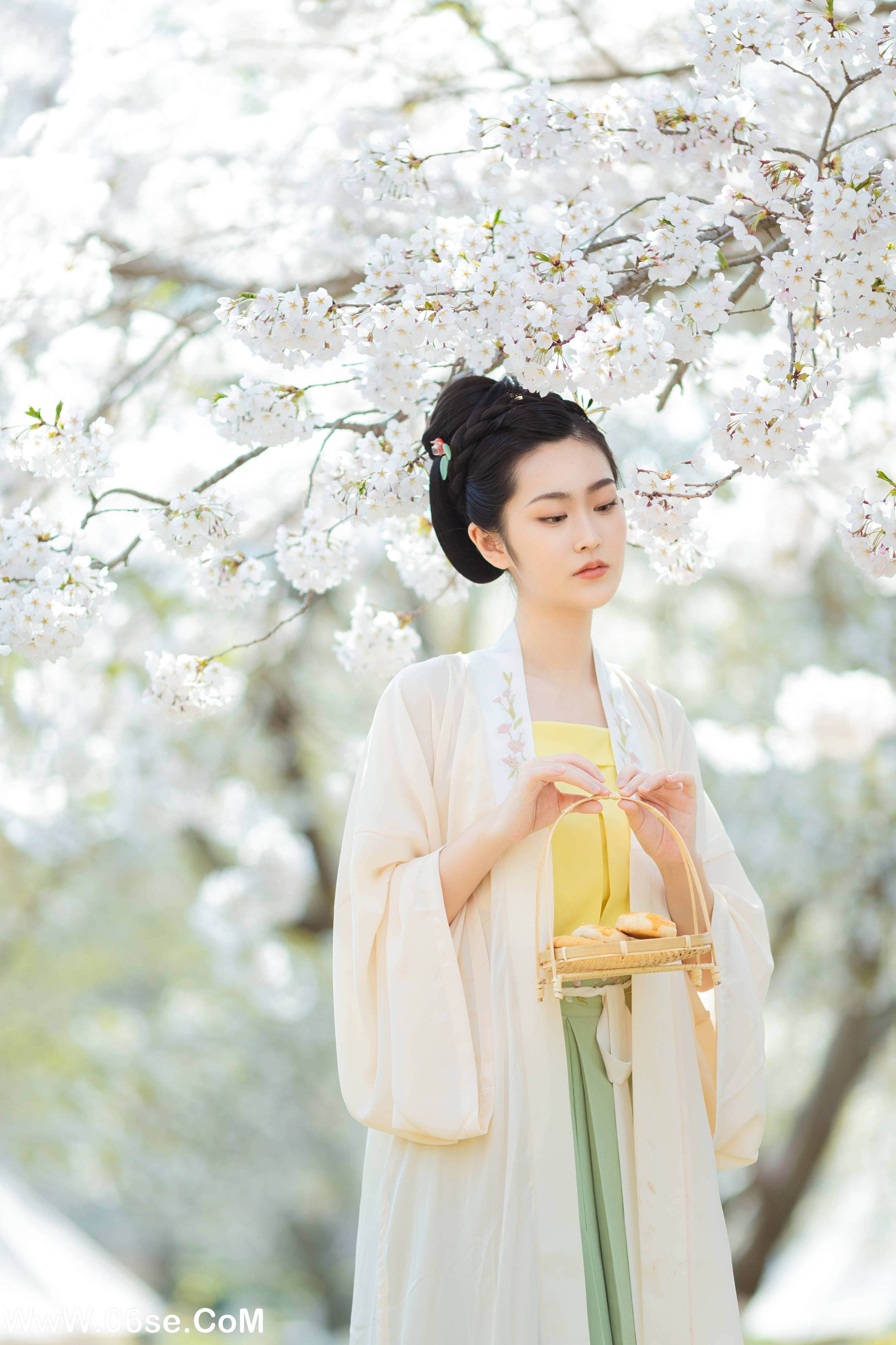 图片[19]-[YITUYU艺图语]2022.07.06 樱花开 是MiN呀[21+1P／206MB]-六色网