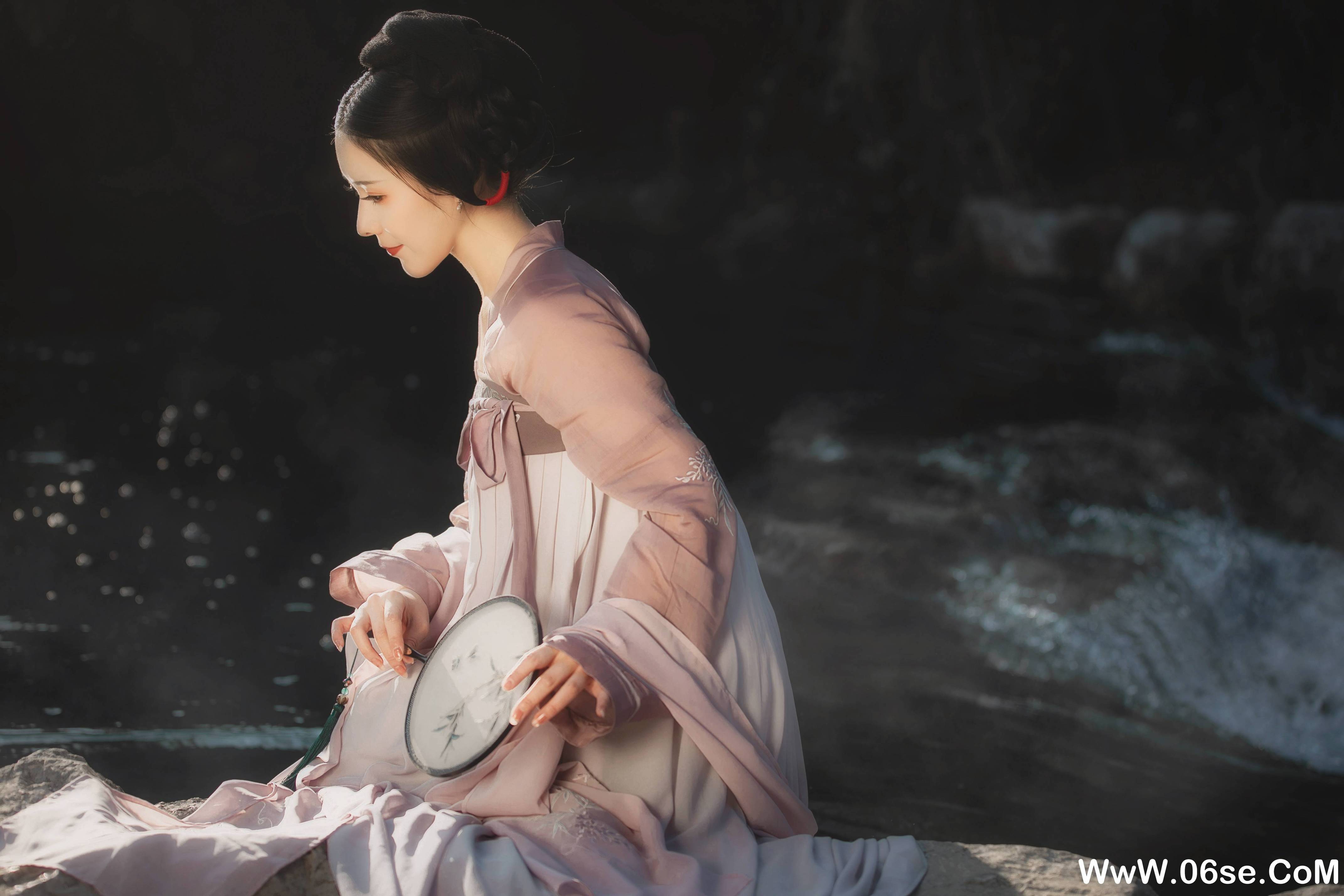 图片[15]-[YITUYU艺图语]2021.10.26 仙鹤 葵花花花儿[19+1P／89.7MB]-六色网