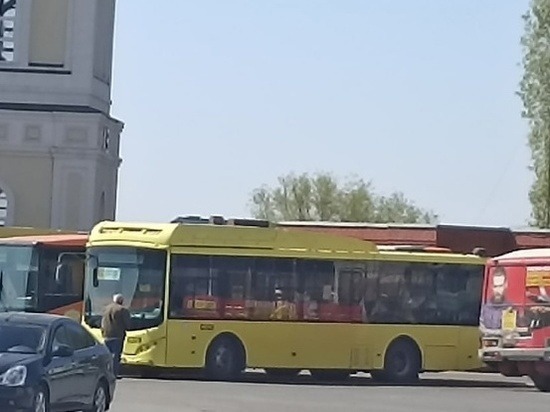 91 дачный автобус оренбург. Дачные автобусы Оренбург. Маршрут дачных автобусов Оренбург. Двойной автобус. Автобус Оренбург.