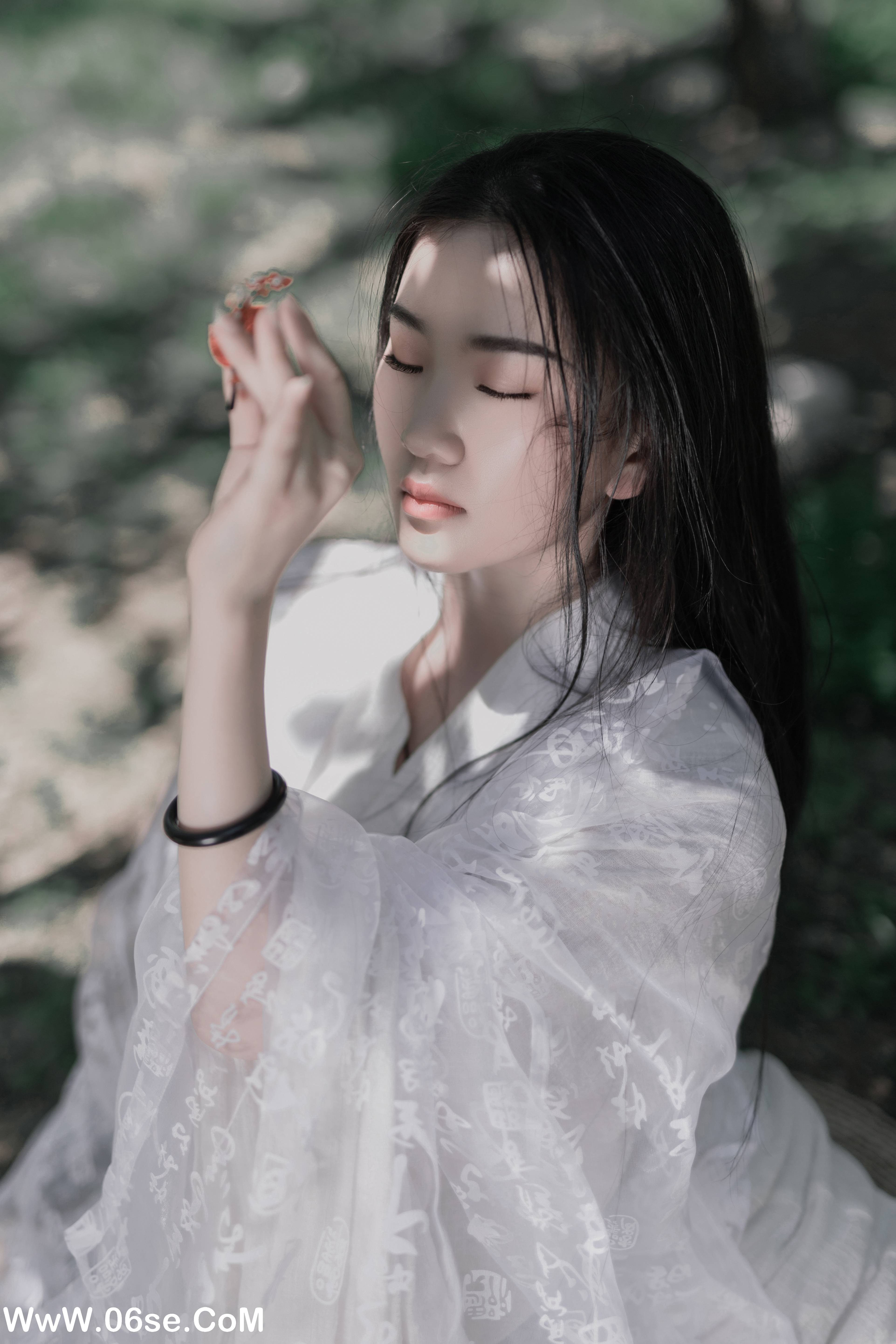 图片[27]-[YITUYU艺图语]2022.07.17 白衣 相望回首喵喵喵[28+1P／293MB]-六色网