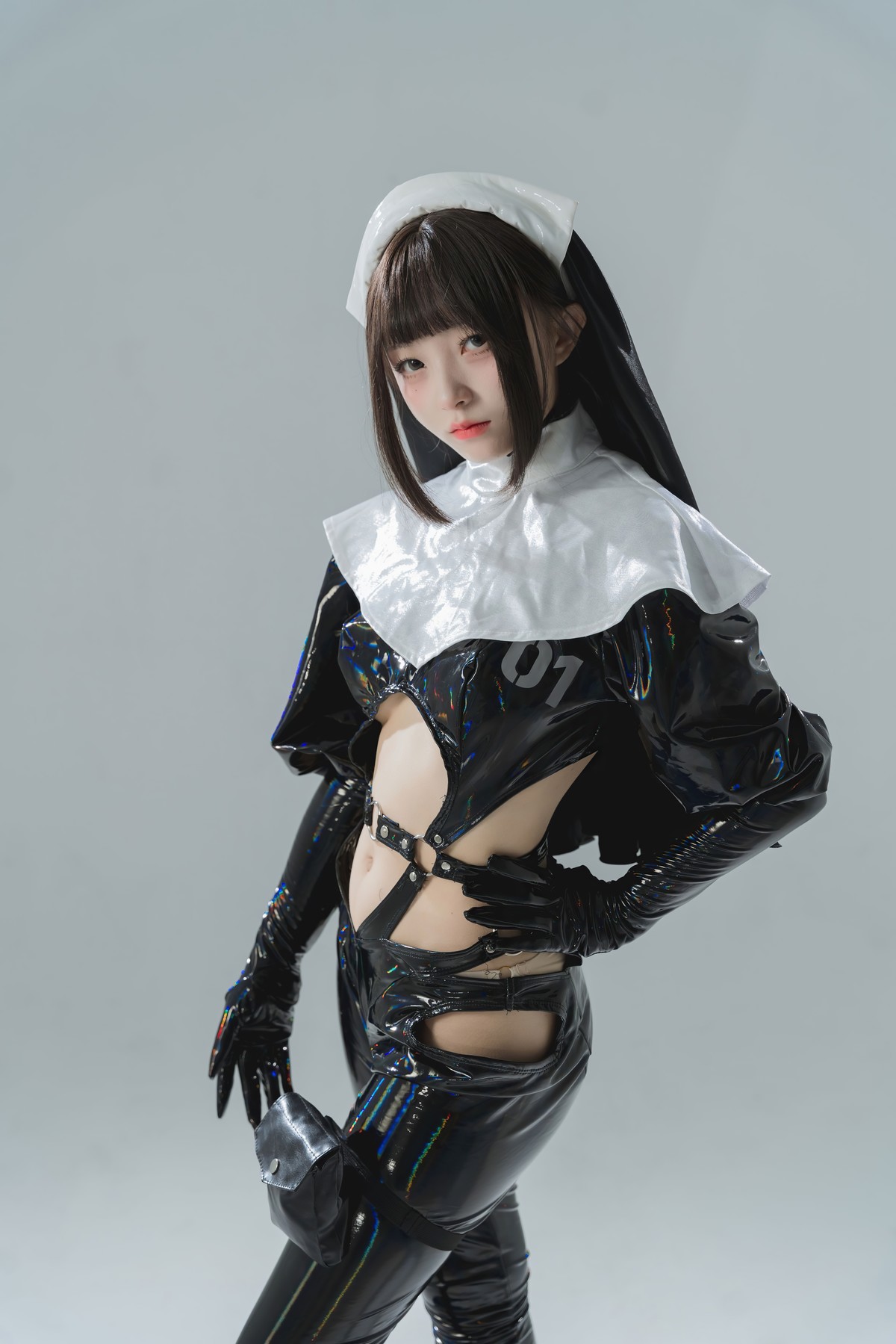 Cosplay 花铃 漆皮修女 22