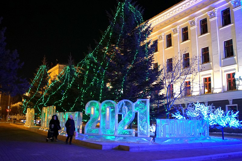 Новогодняя атмосфера окутывает Хабаровск