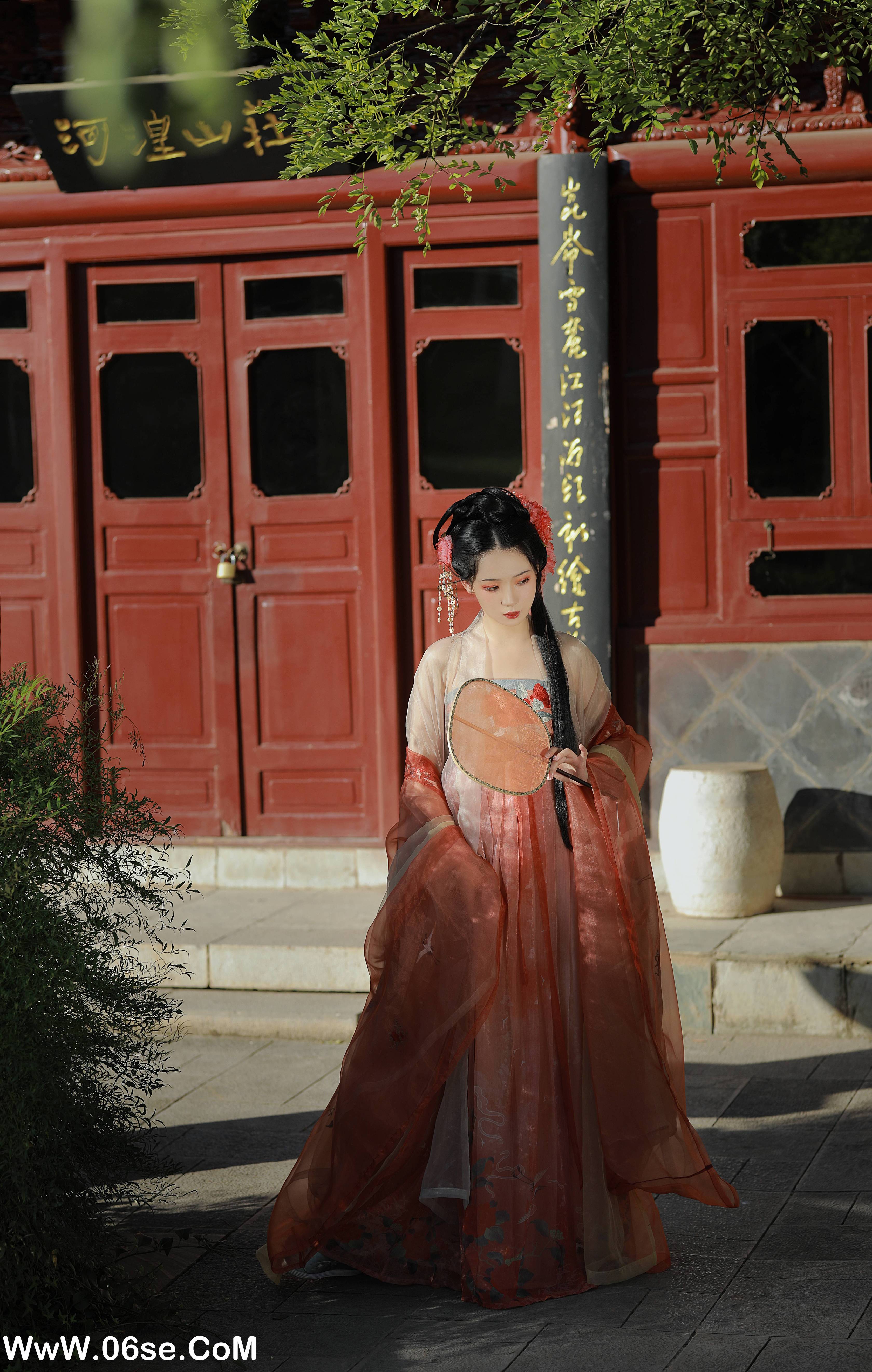 图片[14]-[YITUYU艺图语]2022.09.06 美人迈兮音尘阙 落花人独立[33+1P／662MB]-六色网