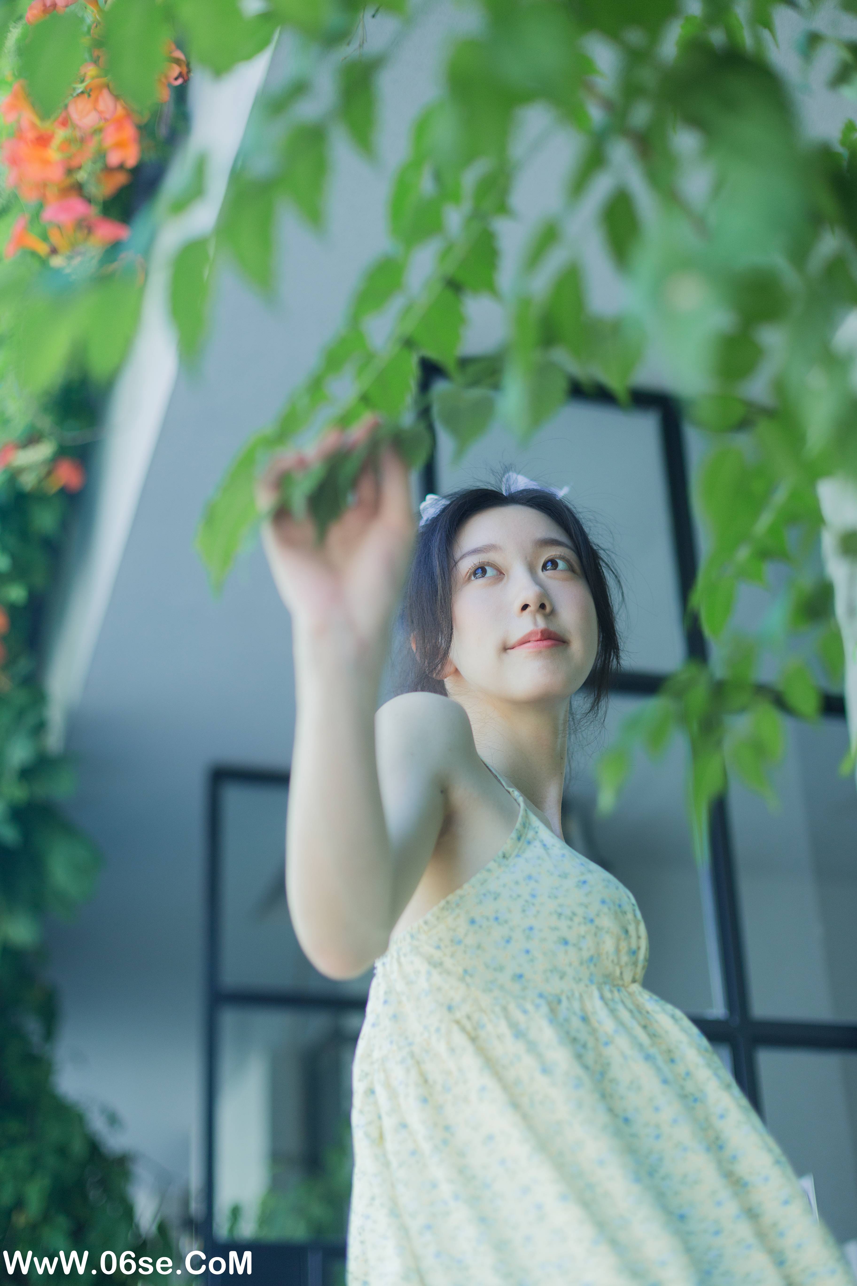 图片[25]-[YITUYU艺图语]2022.08.18 夏日凌霄 饲猫少女-[32+1P／311MB]-六色网