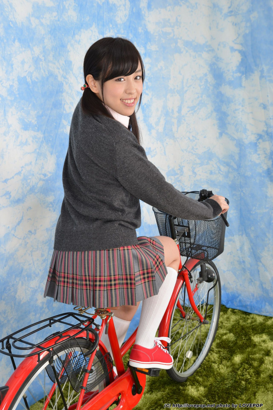 [Image: 2fb44740258944836962e.jpg]
