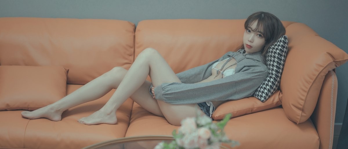 [性感写真]杏仁曲奇 - 反差表姐[102P] 31