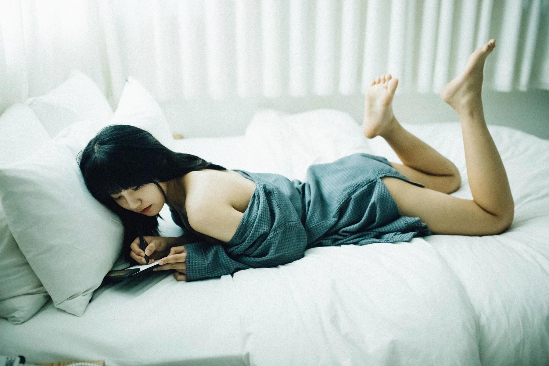 Jeong Jenny 정제니, [Moon Night Snap] The First Set.01 1