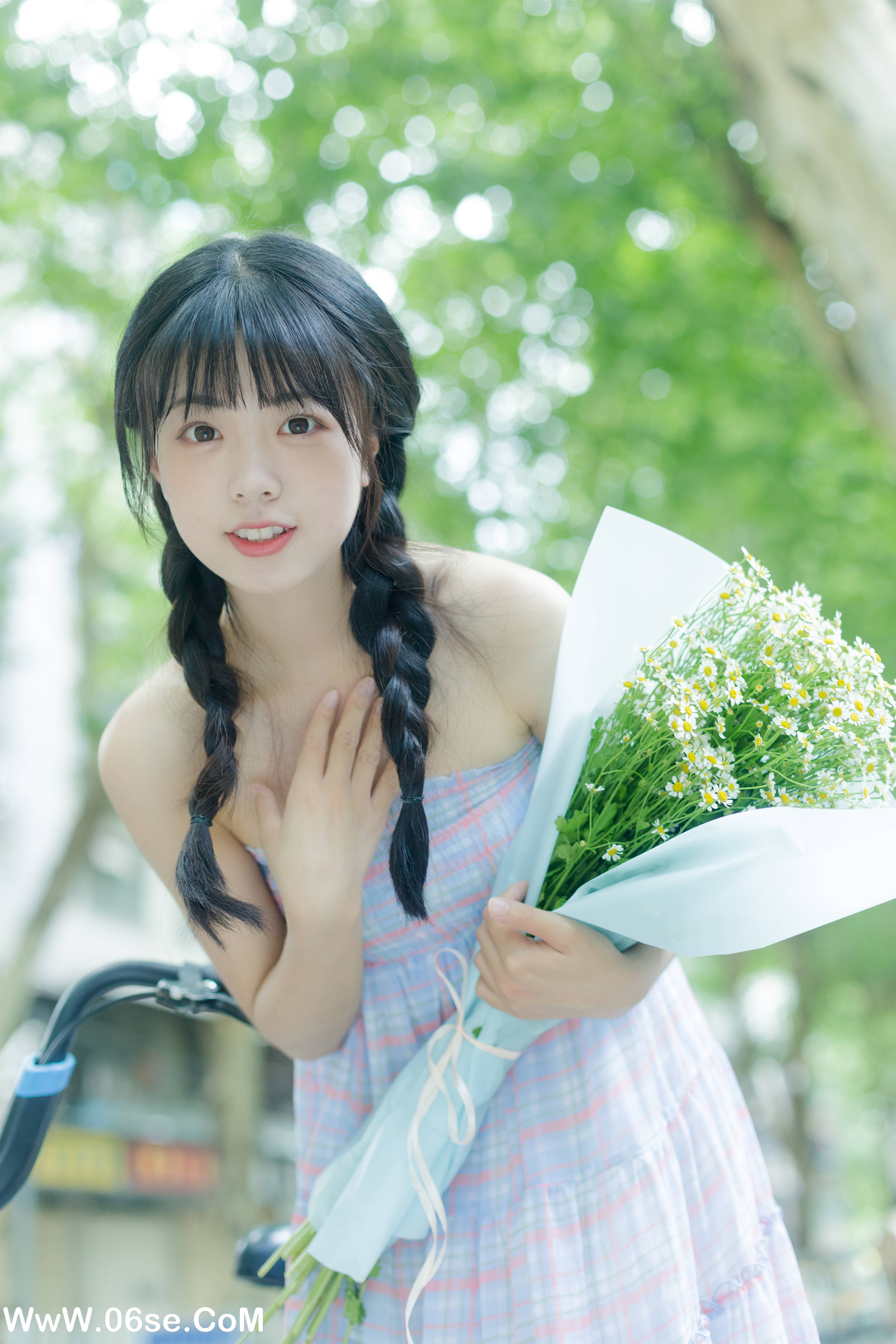 图片[21]-[YITUYU艺图语]2022.08.12 夏天是洋甘菊的气味 可爱泡泡呀[32+1P／265MB]-六色网