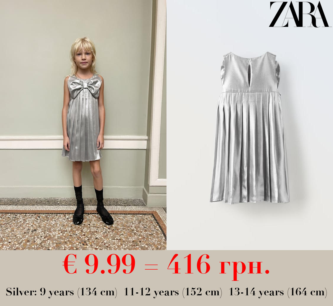 BOX PLEAT DRESS WITH BOW