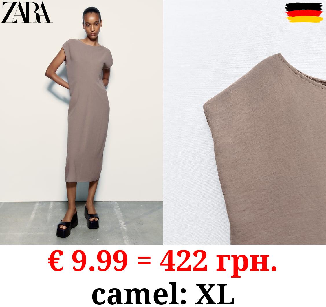 MINIMALIST T-SHIRT DRESS