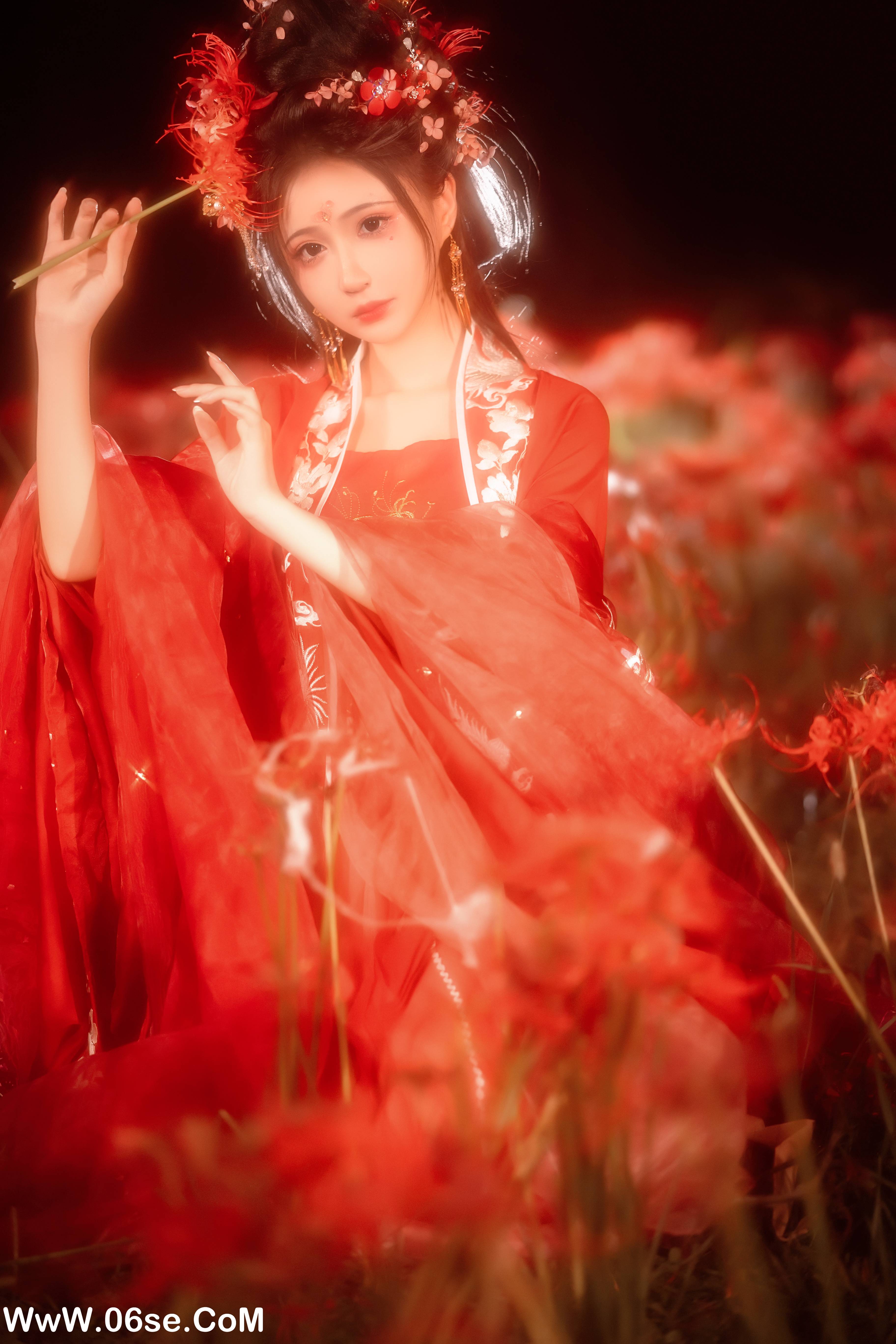 图片[28]-[YITUYU艺图语]2022.12.07 彼岸花 -绮罗生的小苏苏-[31+1P／337MB]-六色网