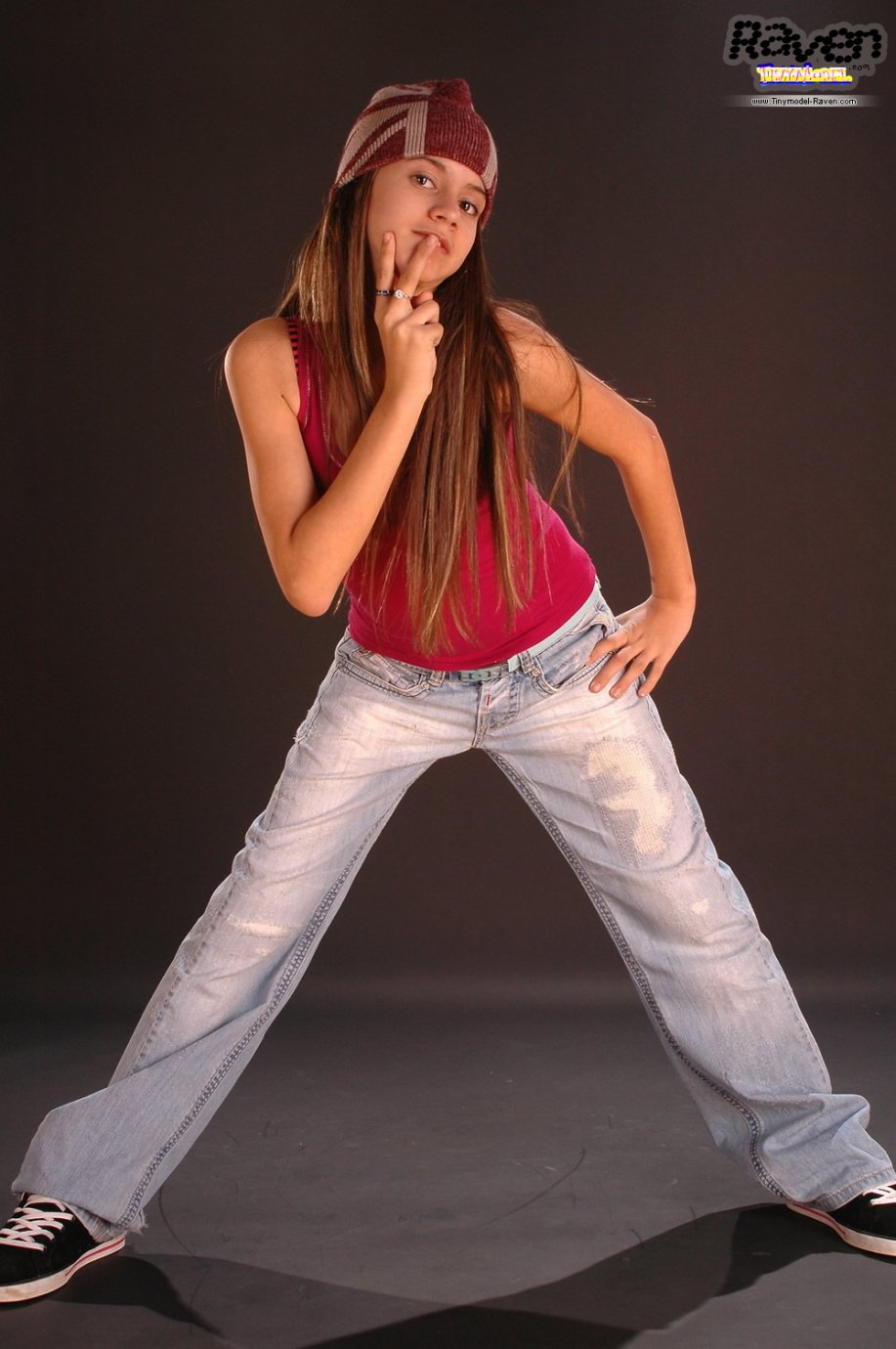 [Image: 32fc2e15dcd93847beb27.jpg]