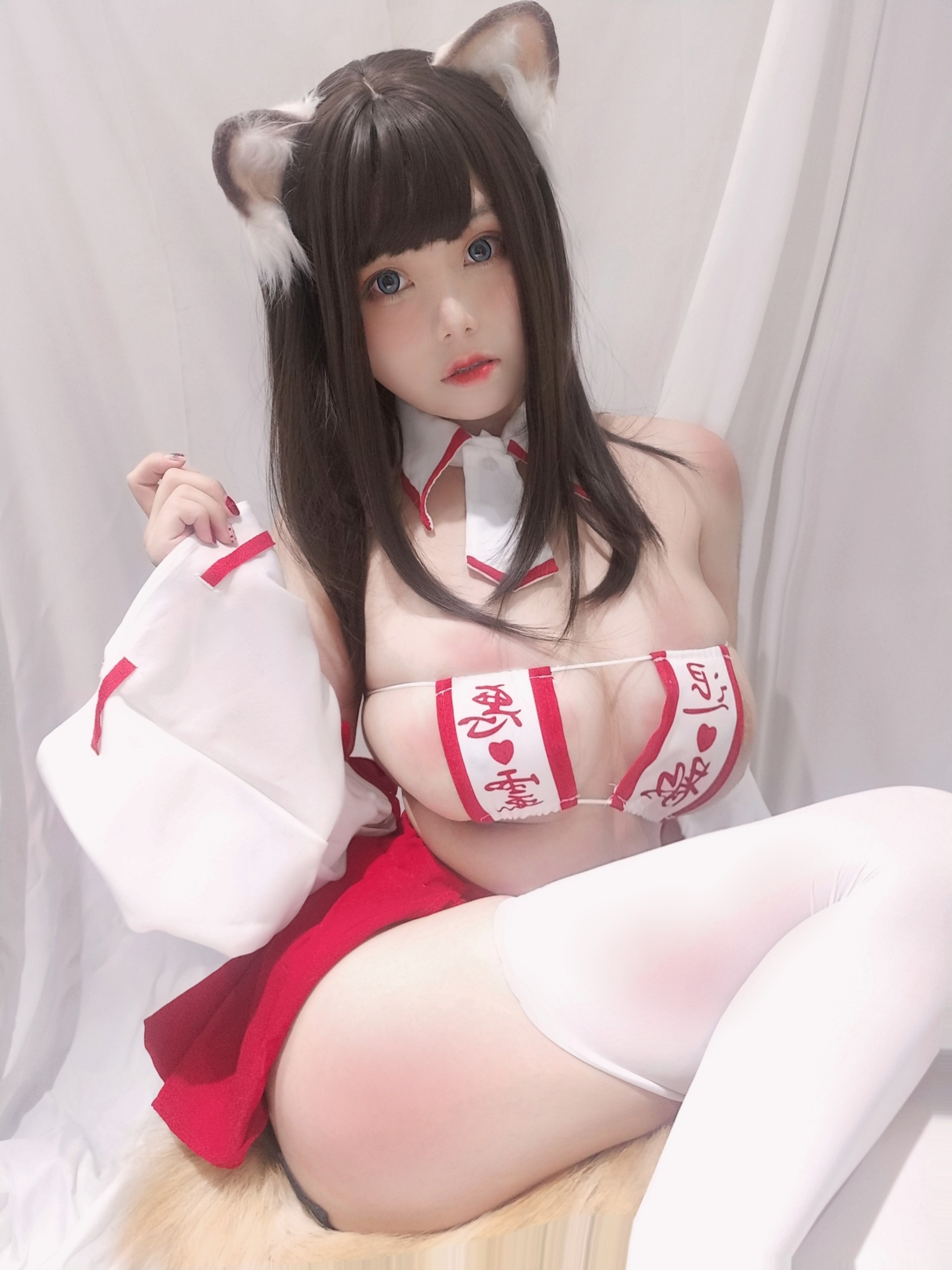 蜜汁猫裘 - 巫女小狐狸 [22P-41MB] 22