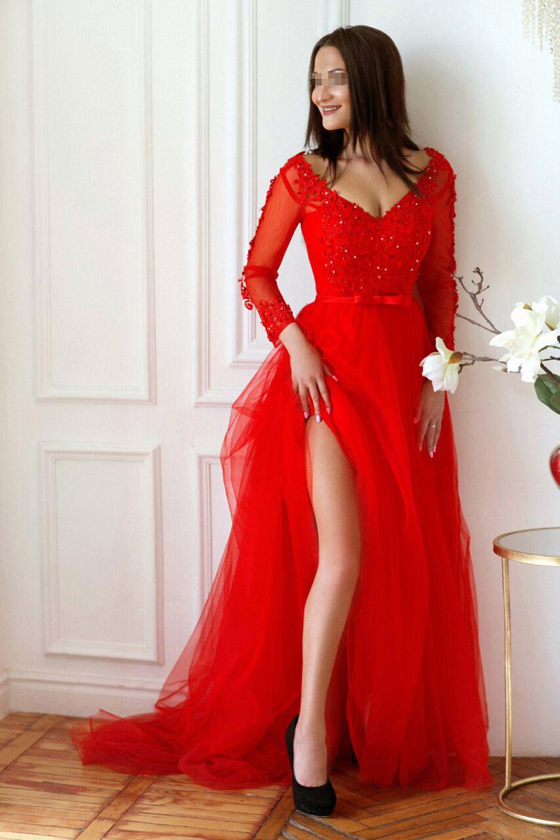 8 965 телефон. Платье с корсетом вечернее. Красное платье с корсетом. Красные вечерние платья с корсетом. Платья красные вечерние корсетные.